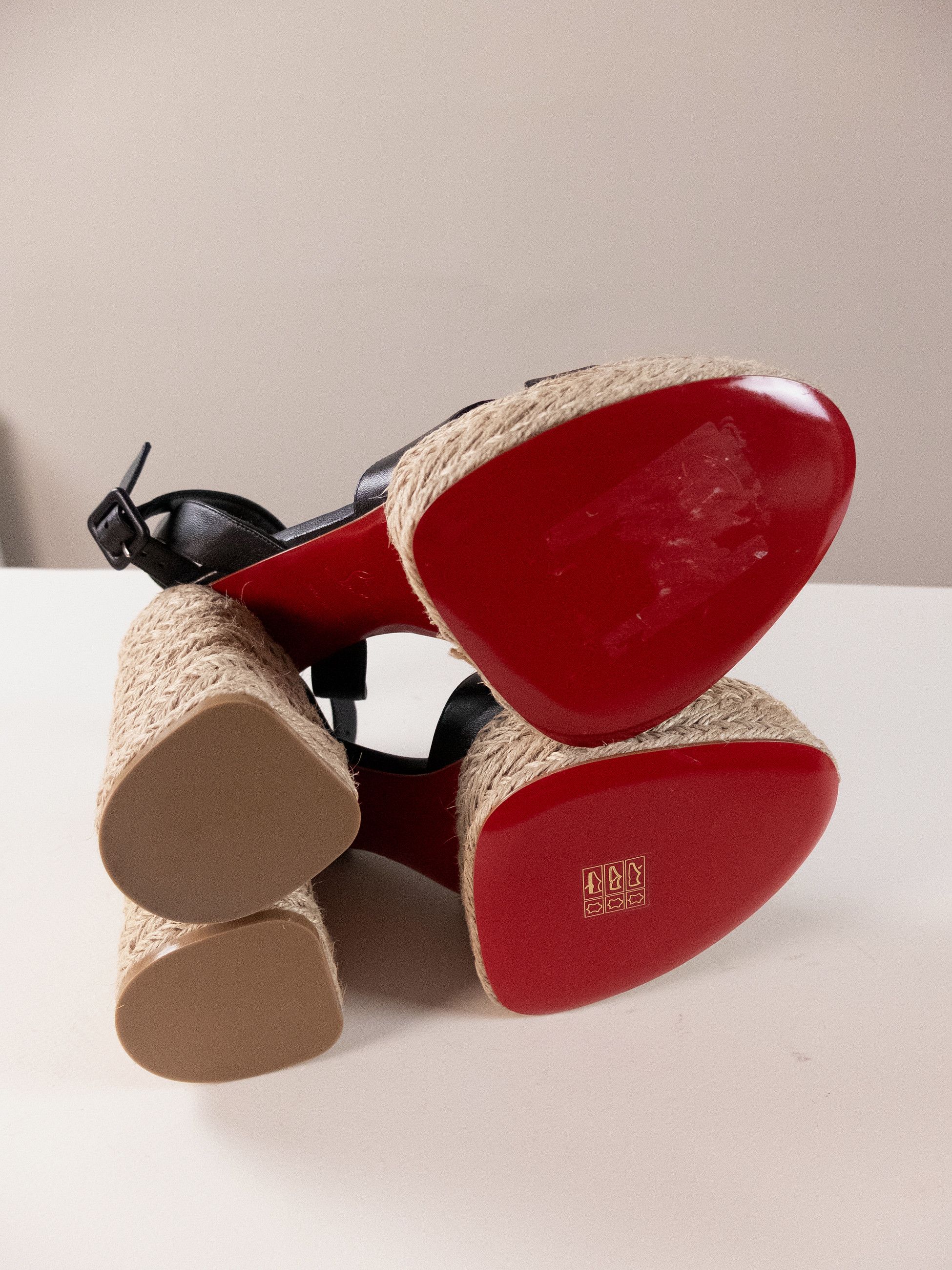 Christian Louboutin CHRISTIAN LOUBOUTIN Super Mariza black leather sandals Size US 10 / IT 40 - 10 Thumbnail