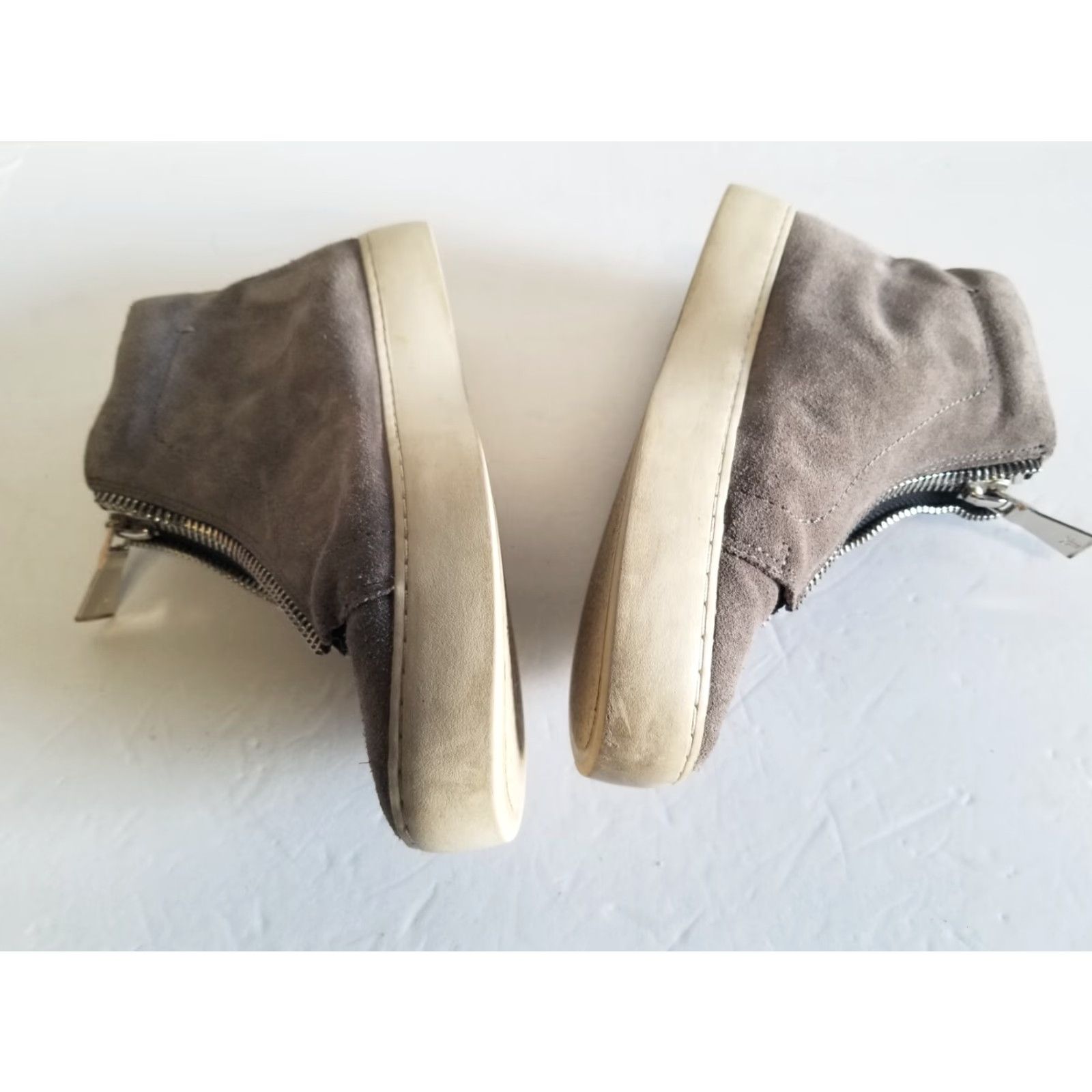 Frye Frye Lena Boots Womens Gray Suede Zipper Front Size 8 M Boots Women Gray Suede Zipper Front Frye Lena 8M Size US 8 / IT 38 - 7 Thumbnail