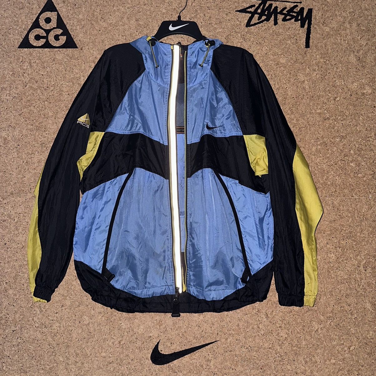 image of Vintage 90's Nike Acg Windbreaker Zip Up Hooded Jacket Size S in Blue, Men's