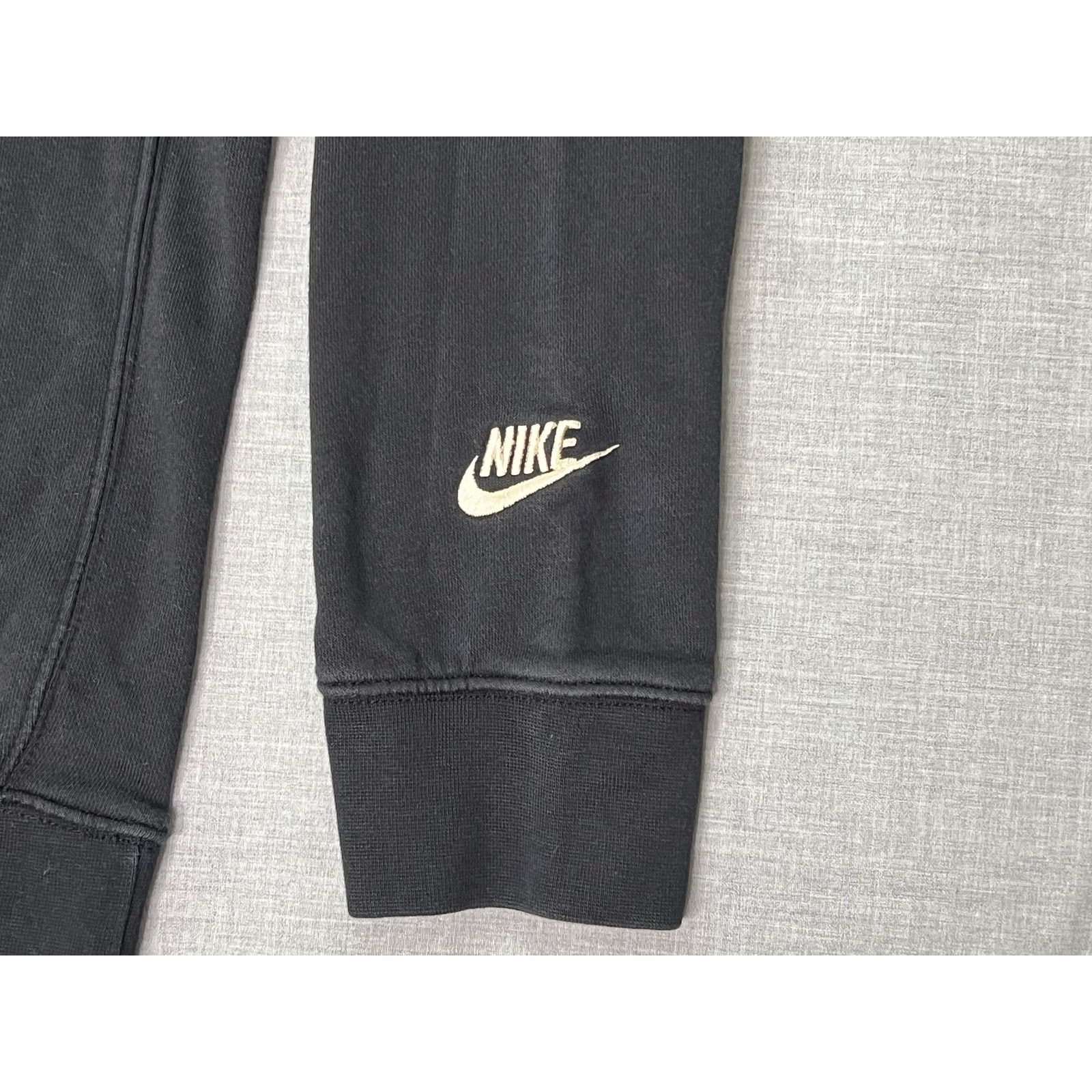 Nike Nike Multi Logo Embroidered Crewneck Sweatshirt Large Size US L / EU 52-54 / 3 - 5 Thumbnail