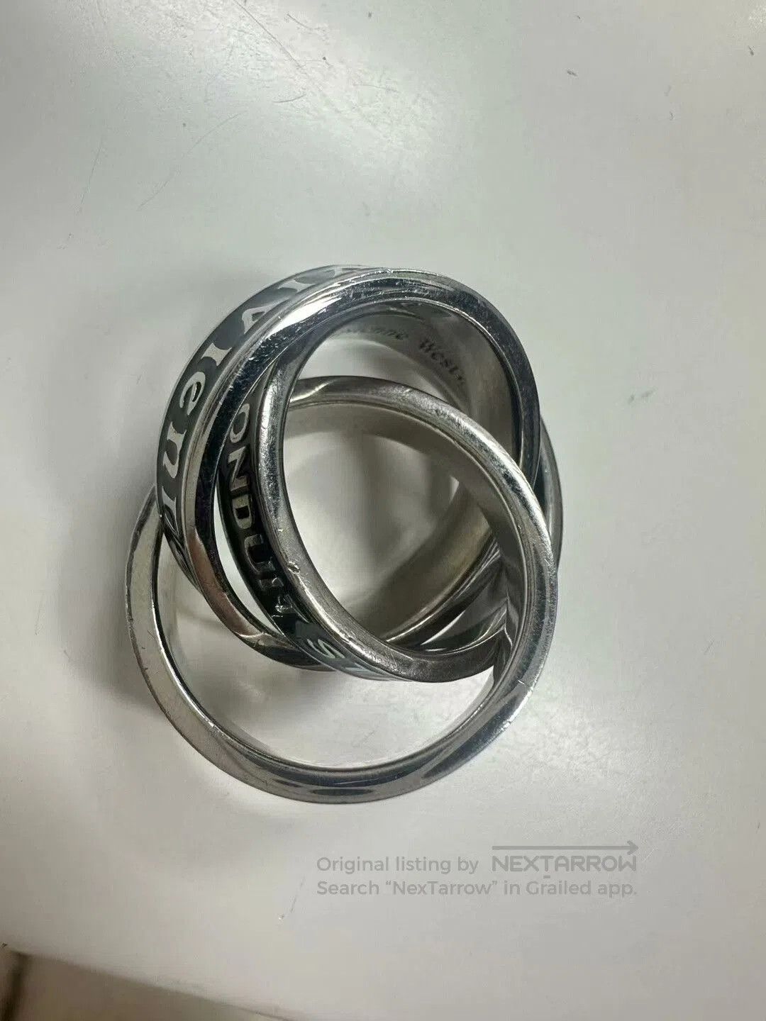 Vivienne Westwood vivienne westwood saturn ring, secondhand. Size ONE SIZE - 5 Thumbnail