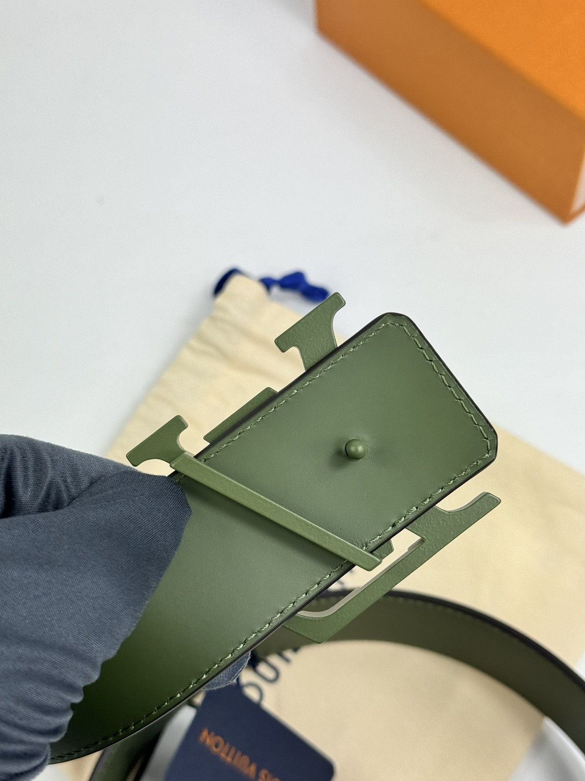 Louis Vuitton LV MEGA PIXEL CAMOUFLAGE 40MM REVERSIBLE BELT 100 Size 34 - 3 Thumbnail