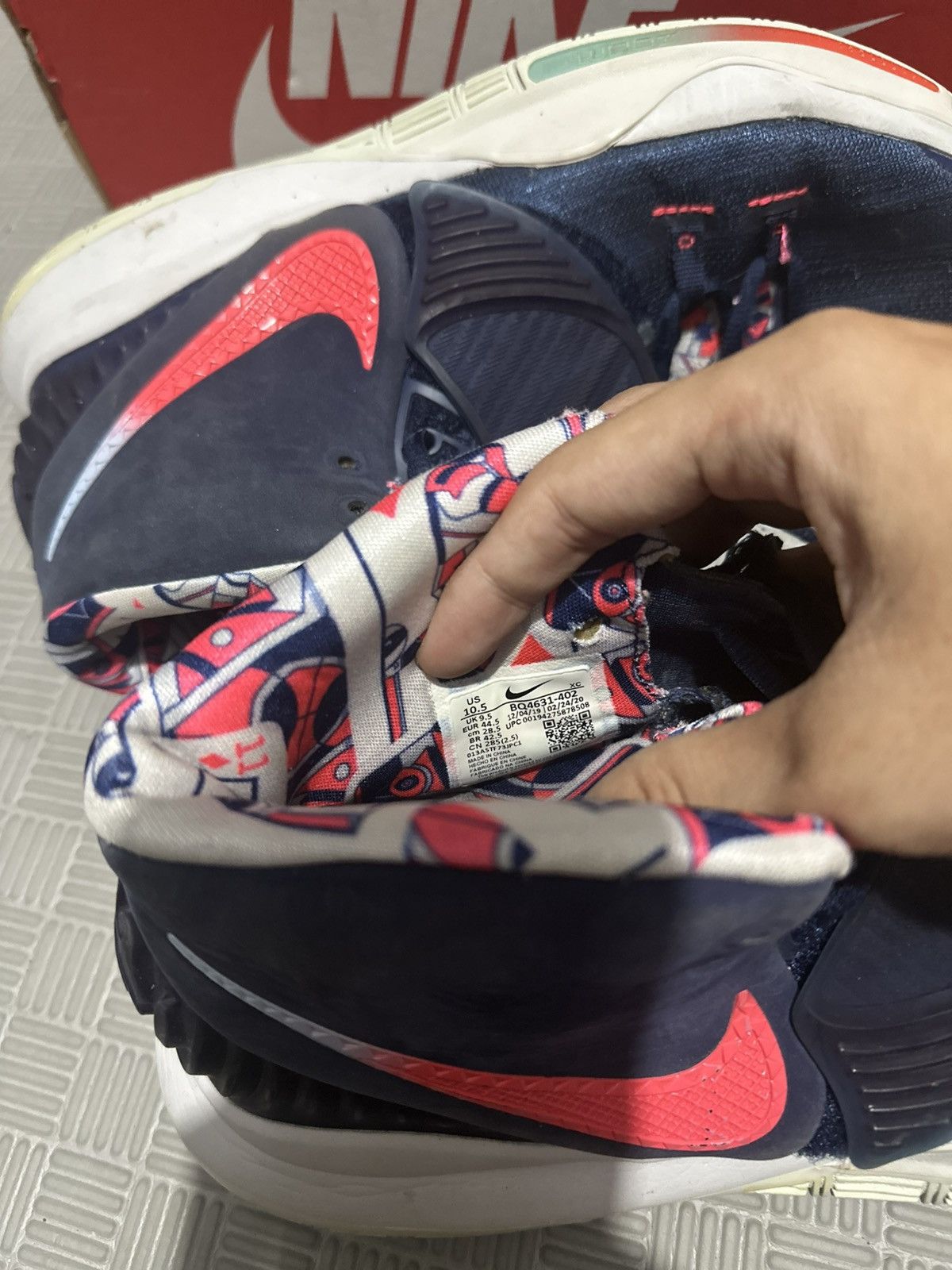 Nike Kyrie 6 EP USA Size US 10.5 / EU 43-44 - 6 Thumbnail