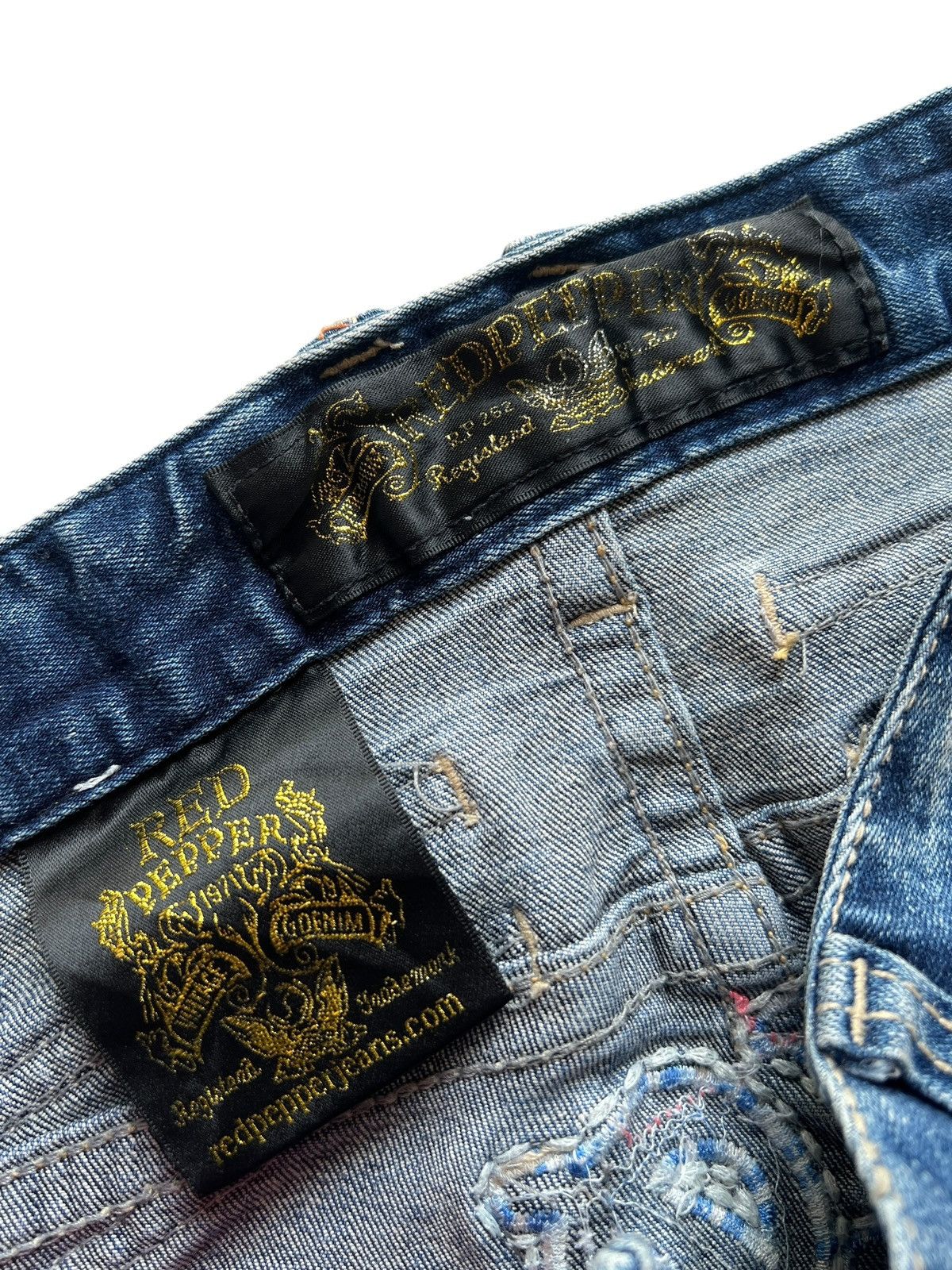Japanese Brand 2000s Red Pepper Low Rise Embroidery Slim Flare Jeans Size US 30 / EU 46 - 13 Thumbnail