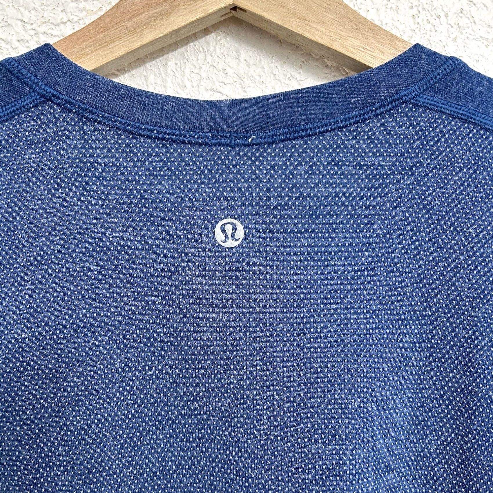 Lululemon Lululemon Metal Vent Stretch Your Head Shirt Blue XL Men’s Short Sleeve Size US XL / EU 56 / 4 - 4 Thumbnail