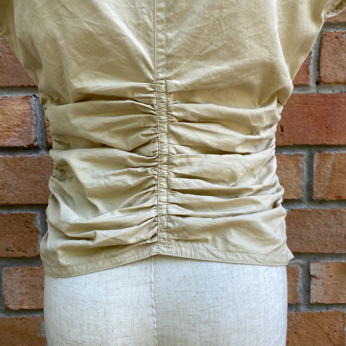 Japanese Brand KEI IWAMOTO Beige Ruched Button-Front Blouse Size S / US 4 / IT 40 - 5 Thumbnail