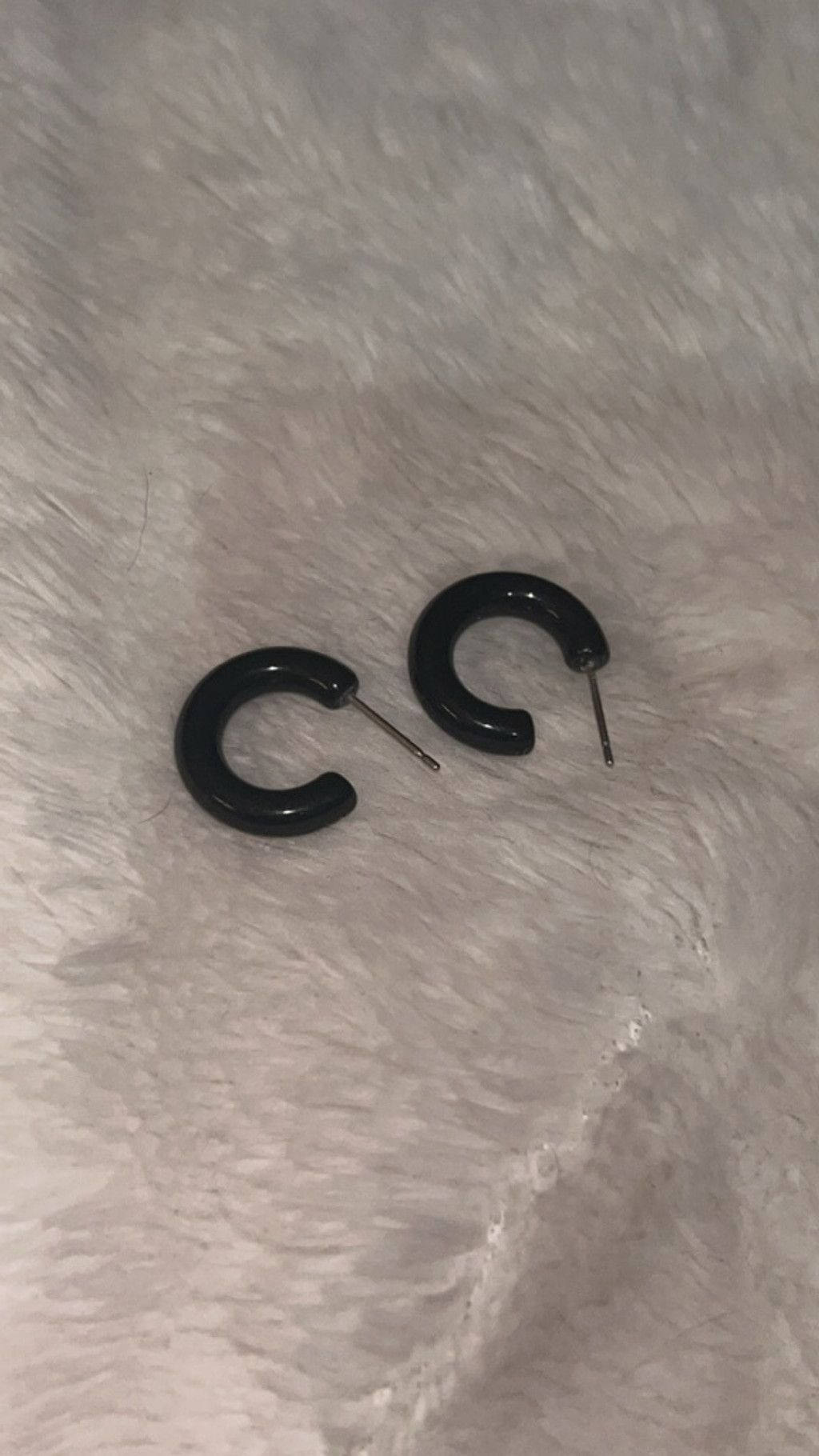The Unbranded Brand Women's Unbranded Black Hoop Earrings One Size Size ONE SIZE - 1 Thumbnail
