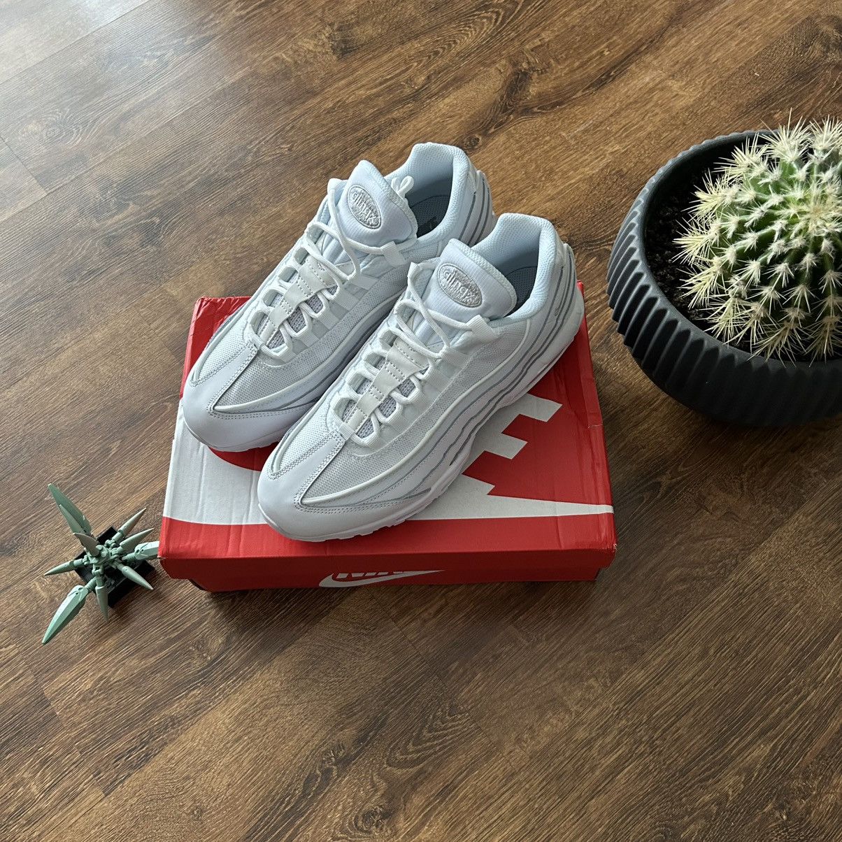 Nike Nike Air Max 95 White Essential EUR 44 Size US 9 / EU 42 - 2 Thumbnail
