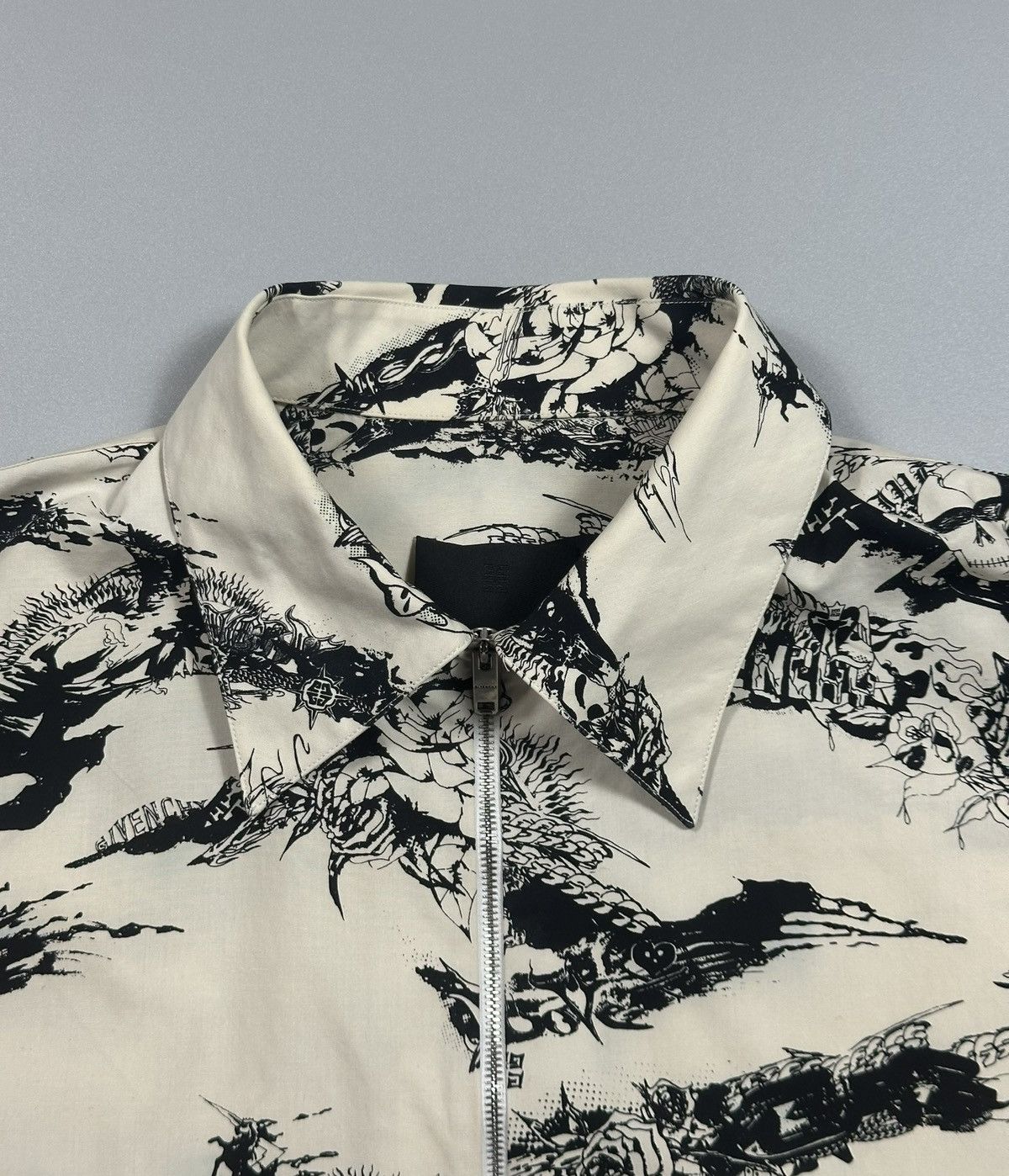 Givenchy Givenchy Tiger Camo Gothic Short Sleeve Zip Shirt Size US L / EU 52-54 / 3 - 8 Thumbnail