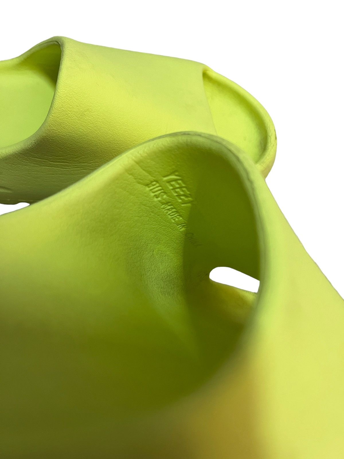 Adidas × Yeezy Yeezy Slide Green Glow Size US 9 / EU 42 - 6 Thumbnail