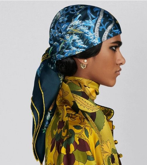 Dior o1w1db11024 Size: OS / Etoile de Voyage Square Scarf Size ONE SIZE - 5 Thumbnail