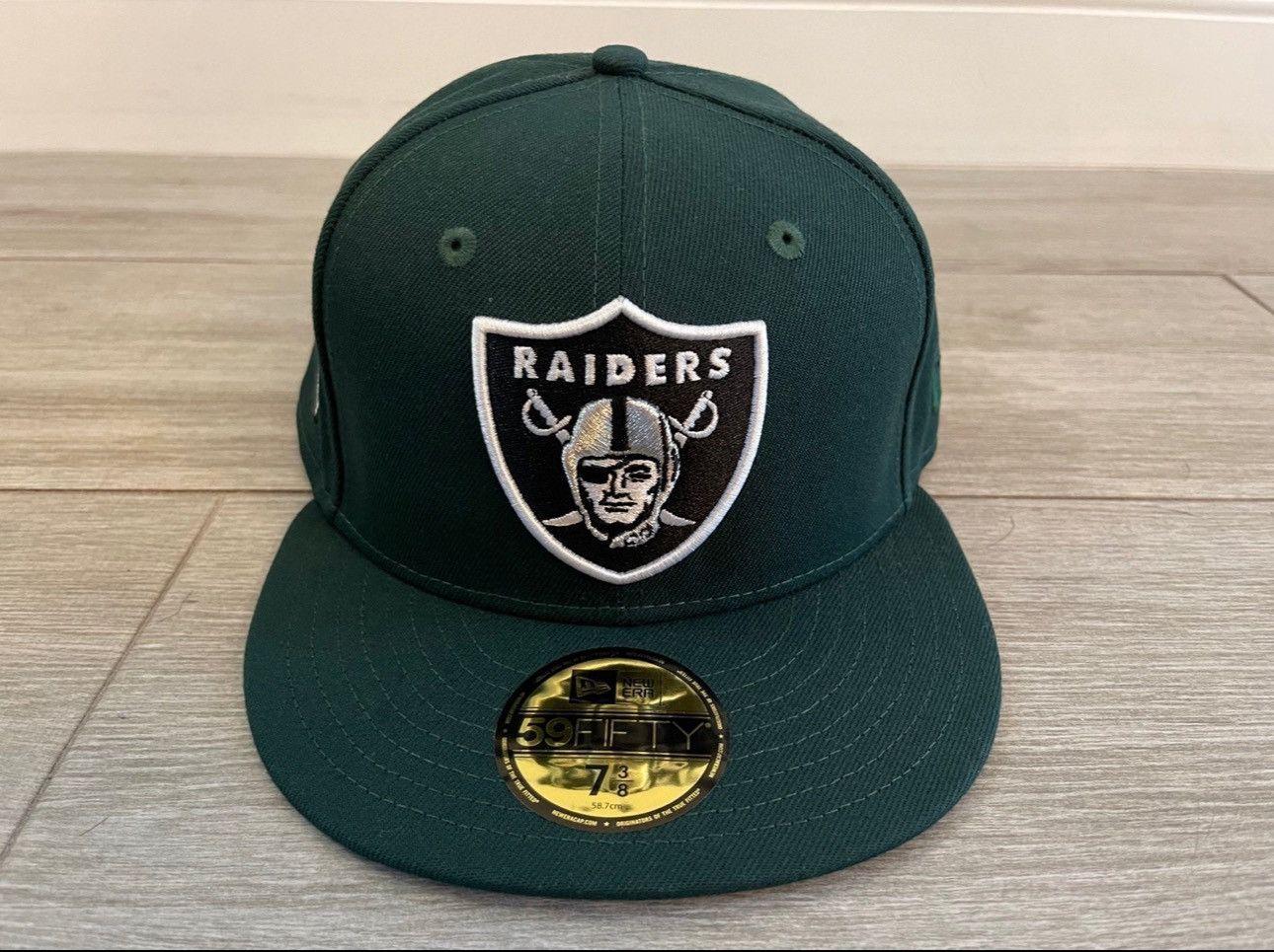 image of Las Vegas Raiders New Era 2020 Inaugural Season Fitted 7 3/8 in Green, Men's