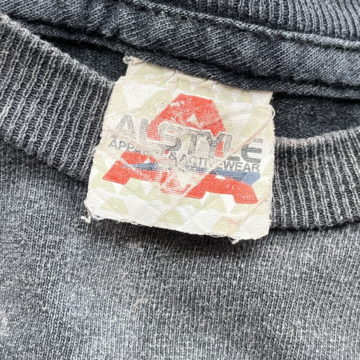 Nirvana VINTAGE Y2K NIRVANA GRUNGE KURT COBAIN SMILE ICON TSHIRT Size US M / EU 48-50 / 2 - 16 Thumbnail