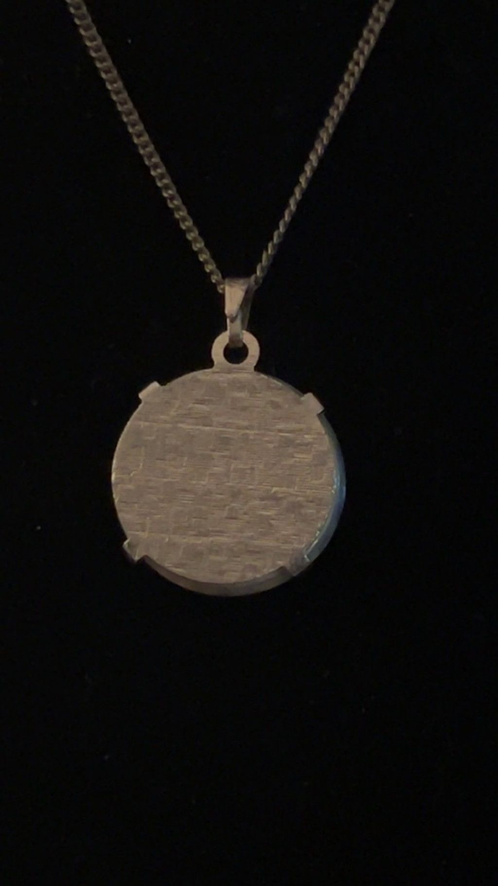 Other Unbranded Silver Iridescent Pendant Necklace One Size Size ONE SIZE - 1 Thumbnail