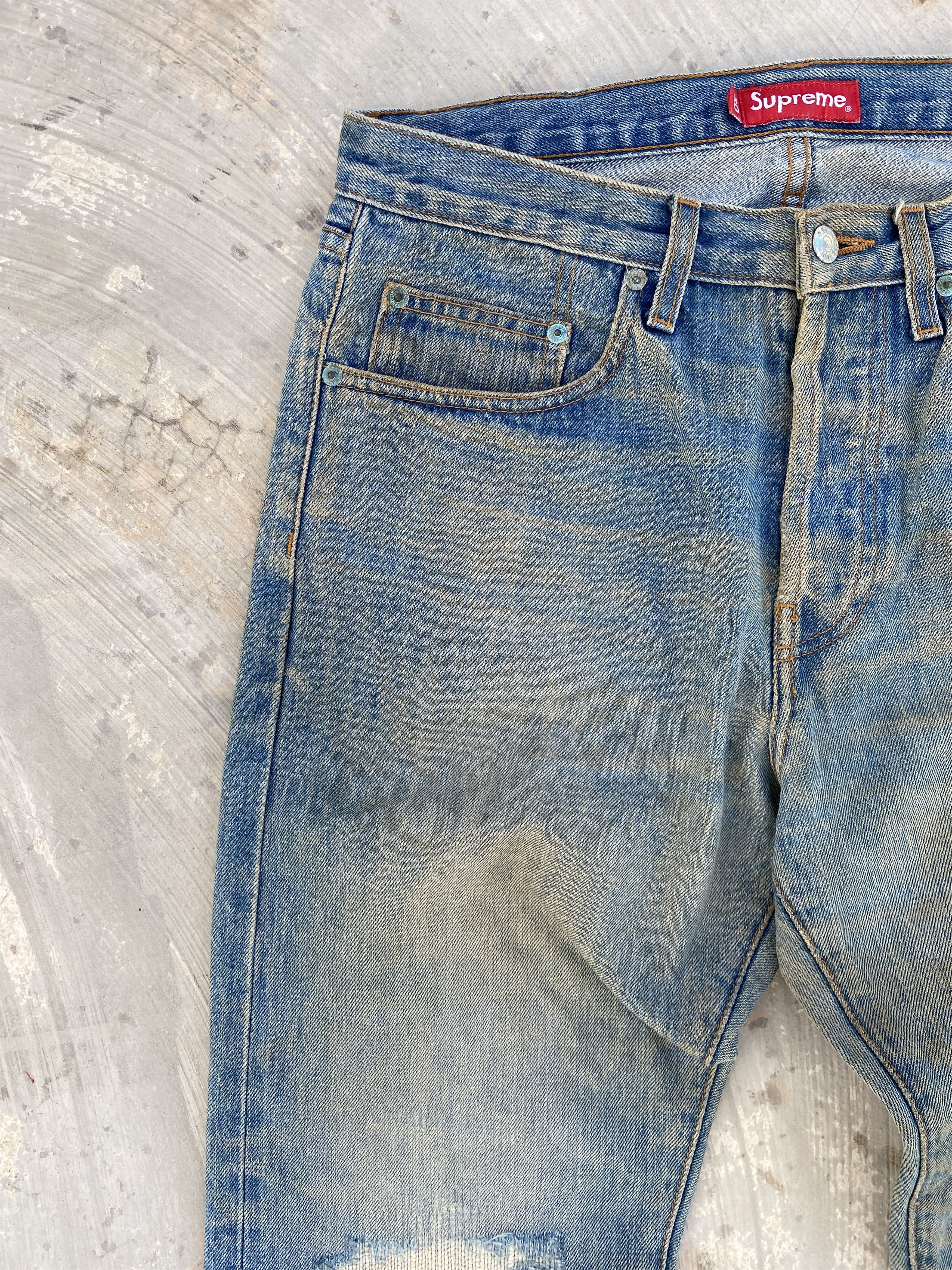 Supreme Supreme Dirty Light Wash Selvedge Jeans Size US 30 / EU 46 - 2 Thumbnail