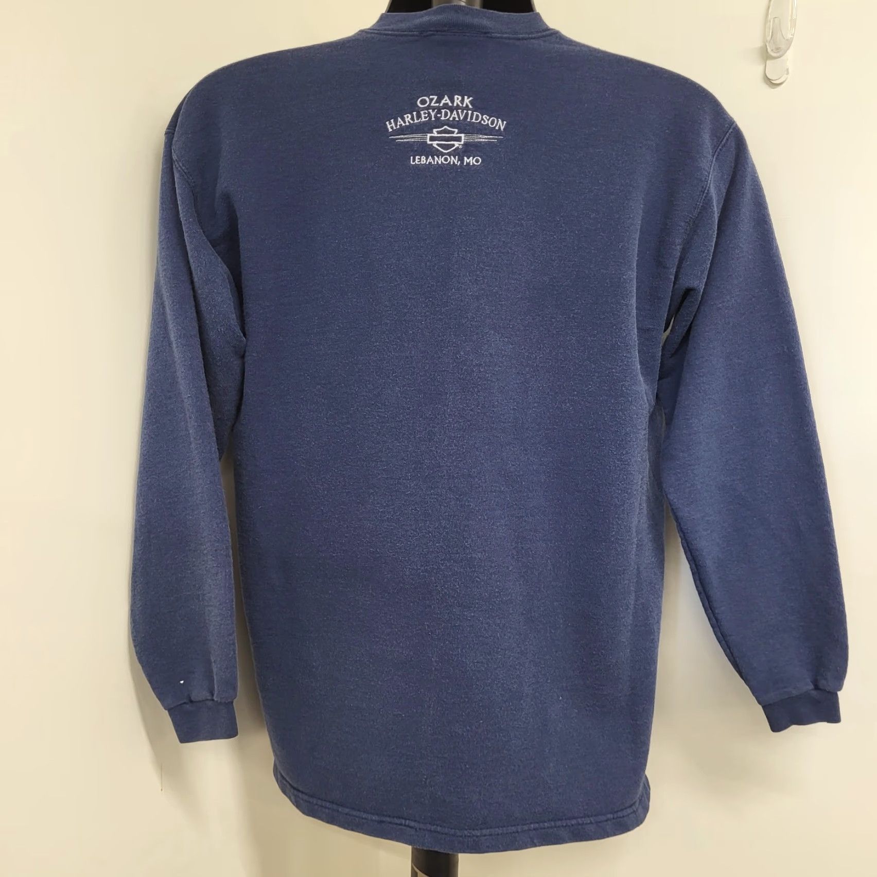 Harley Davidson Ozark Harley-Davidson Motorcycles Lebanon, MO. Mens M 2001 Vintage Faded Sweater Sweater Size US M / EU 48-50 / 2 - 5 Thumbnail