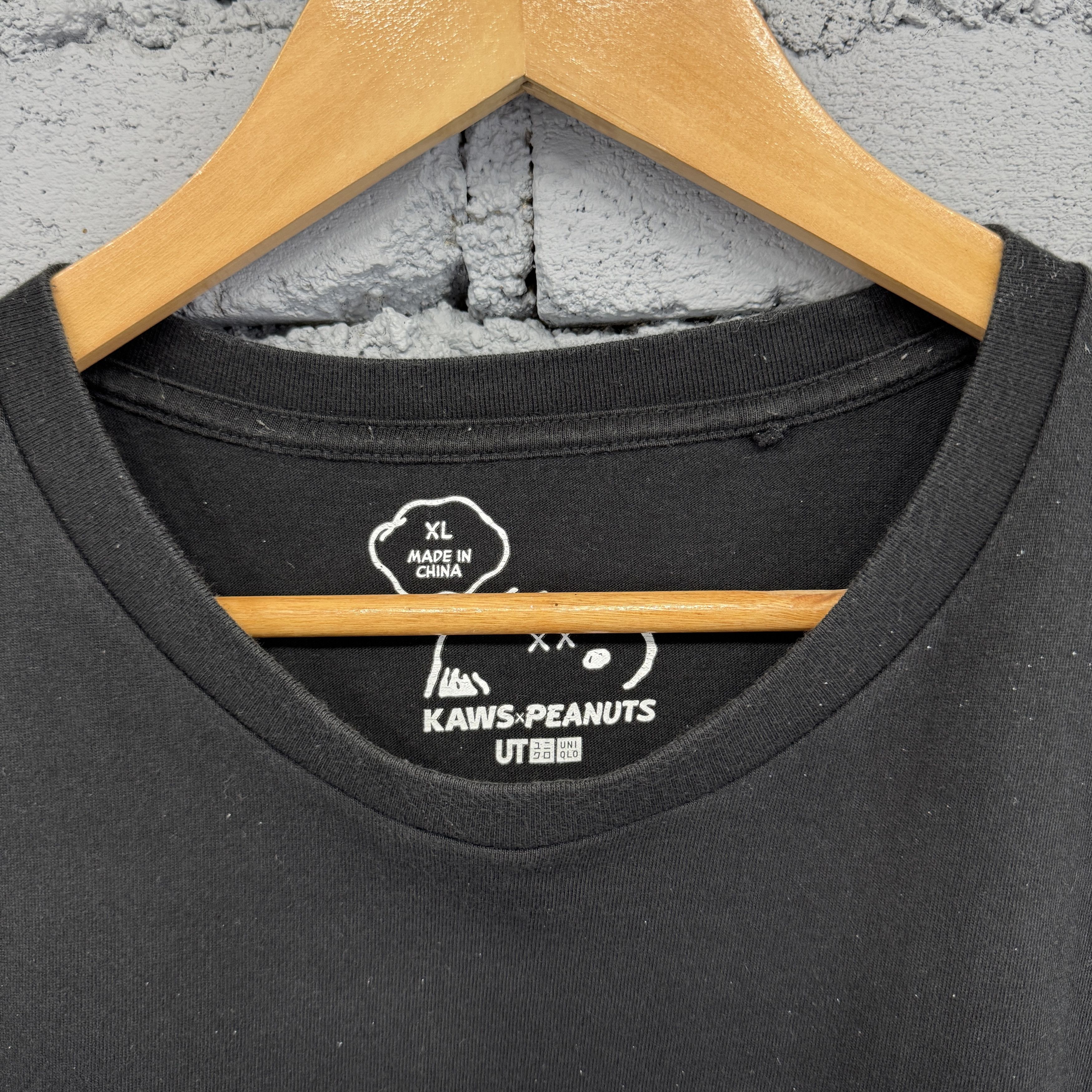 Kaws × Peanuts KAWS x Peanuts x UNIQLO 'Snoopy Joe KAWS' Graphic Art Size US XL / EU 56 / 4 - 4 Thumbnail