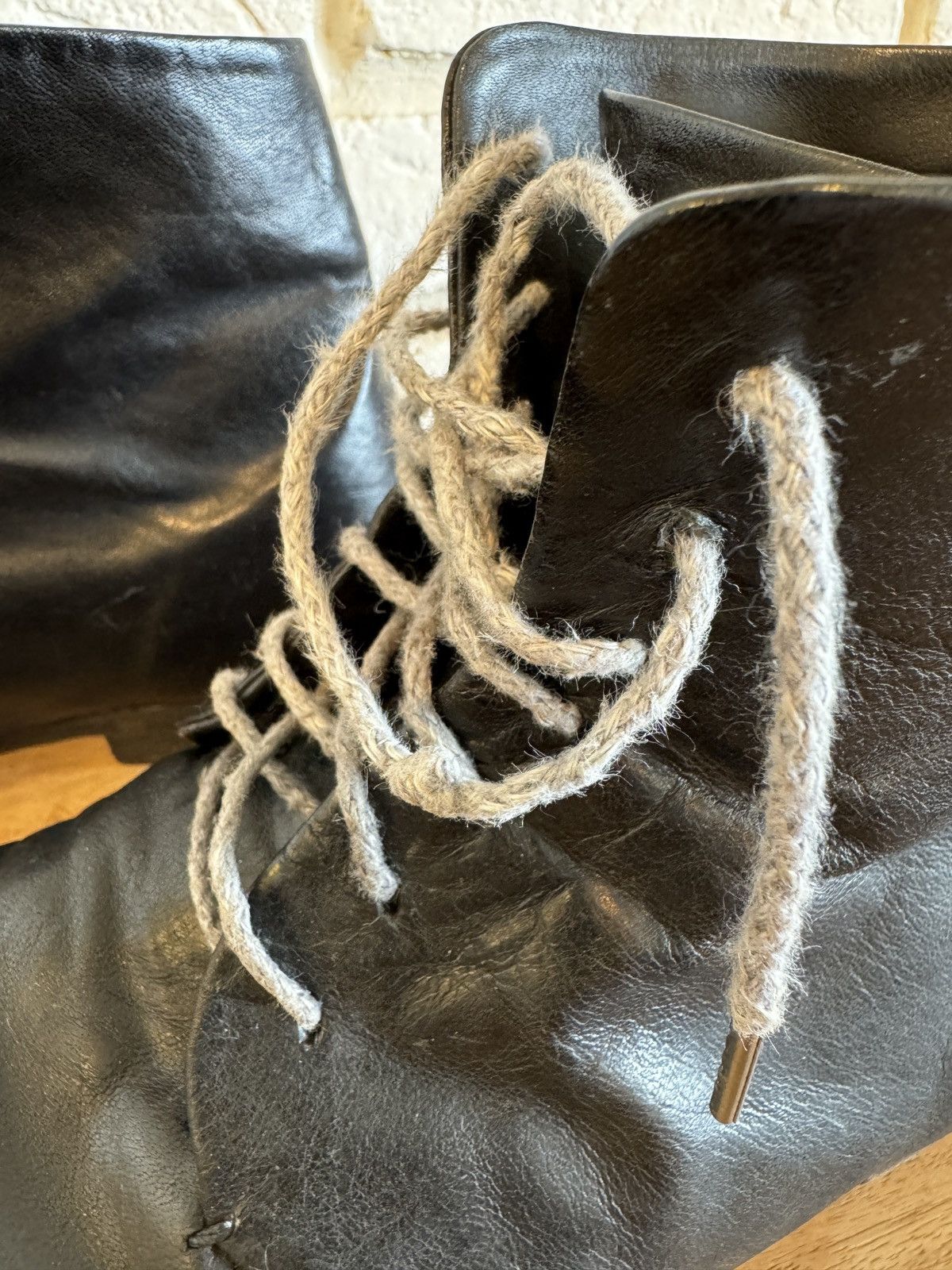 A1923 A1923 - A DICIANNOVEVENTITRE KANGAROO ANKLE BOOT Size US 9 / EU 42 - 2 Thumbnail