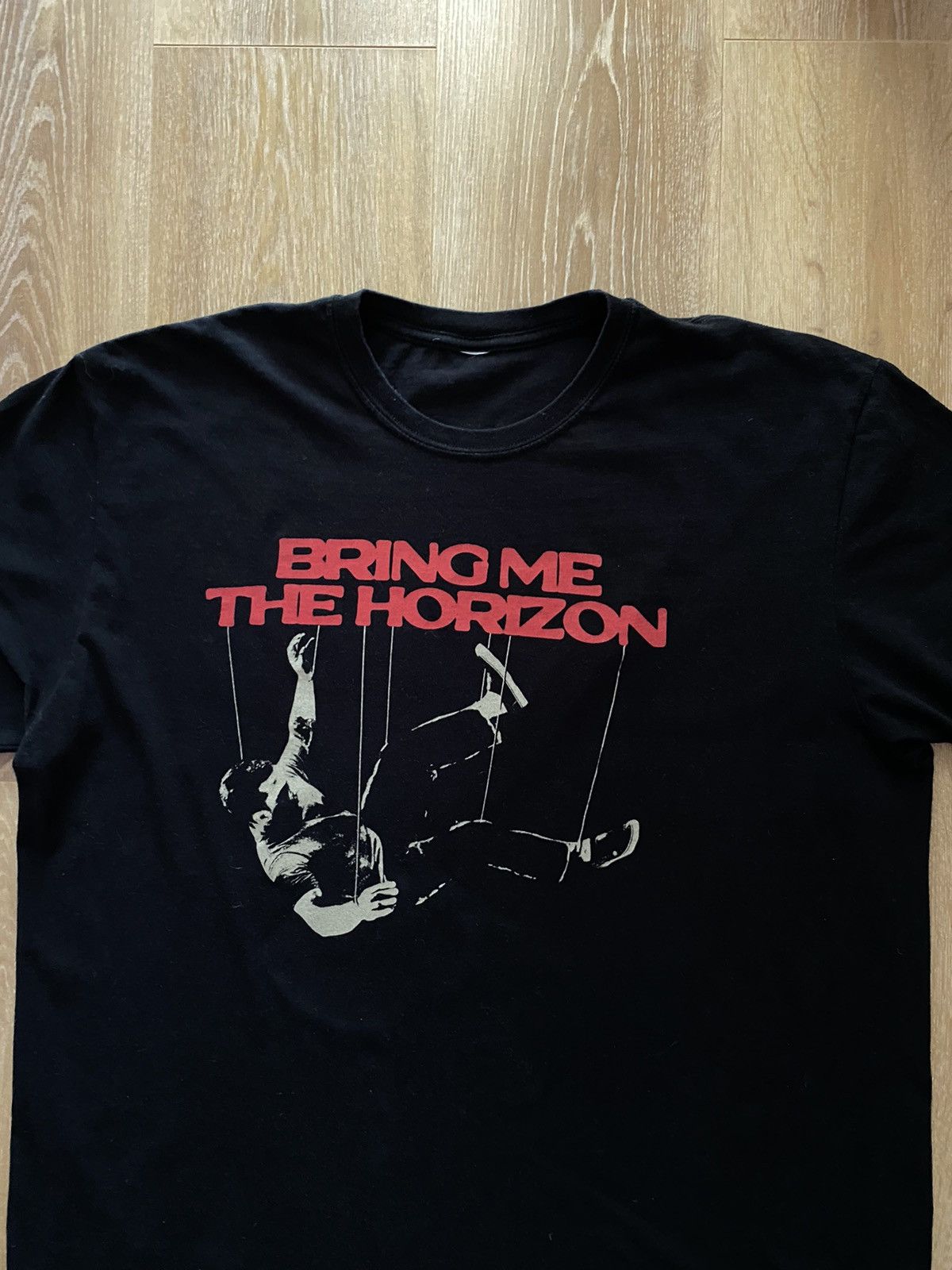 Band Tees Vintage BMTH Bring Me The Horizon Tee Shirt Size US XL / EU 56 / 4 - 3 Thumbnail