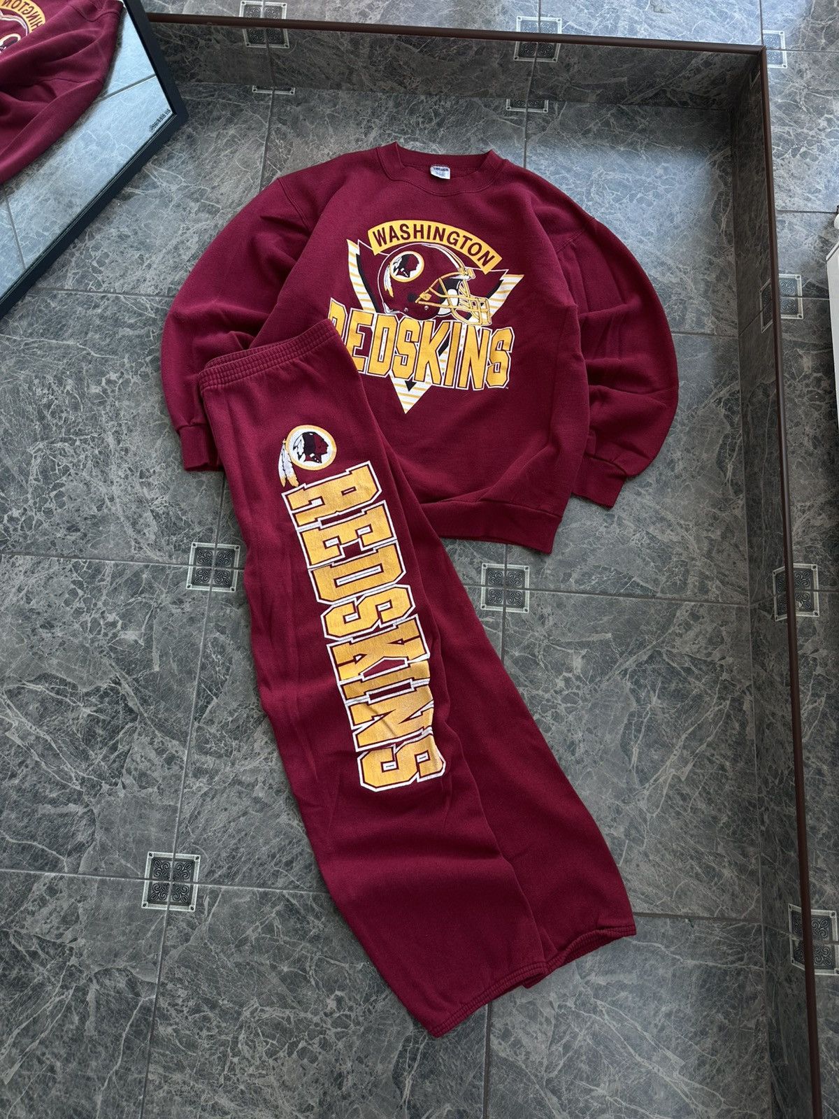 Other Vintage Redskins Washington NFL Baseball 90s Tracksuit Size US M / EU 48-50 / 2 - 1 Thumbnail