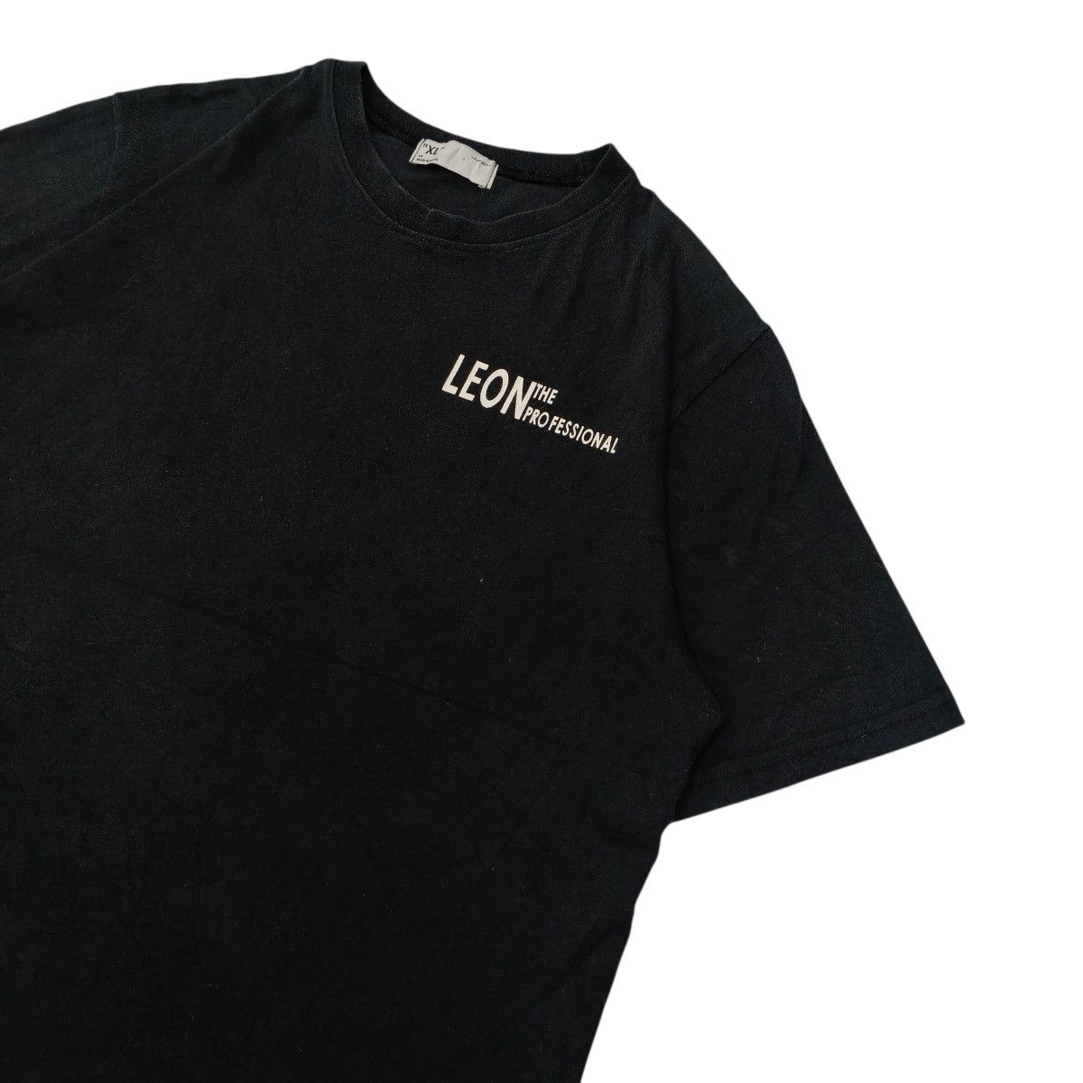 Vintage Vintage LEON THE PROFESSIONAL 1994 Movie Mathilda Tshirt Size US XL / EU 56 / 4 - 6 Thumbnail