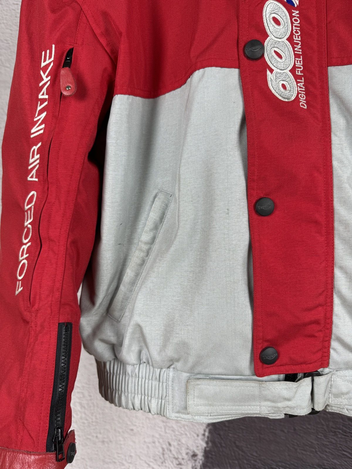 Vintage Triumph Motorcycles TT 600 vintage biker protection jacket Size US S / EU 44-46 / 1 - 6 Thumbnail