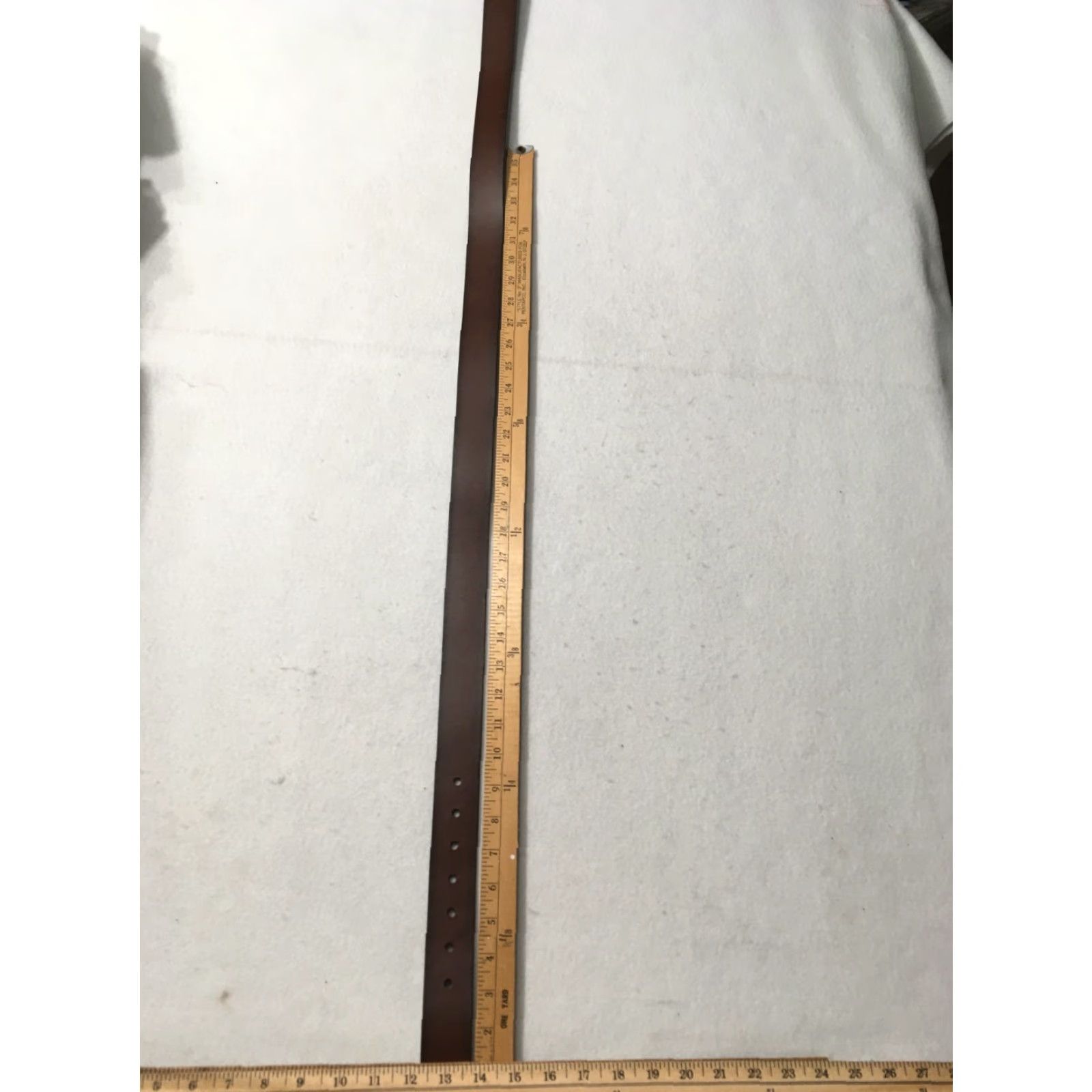Levi's Levi's Brown Leather Work Belt Men's 44 Buckle Adjustable Regular Leather Work Belt Mens 44 Brown US Vintage Style Belt Size 44 - 2 Thumbnail
