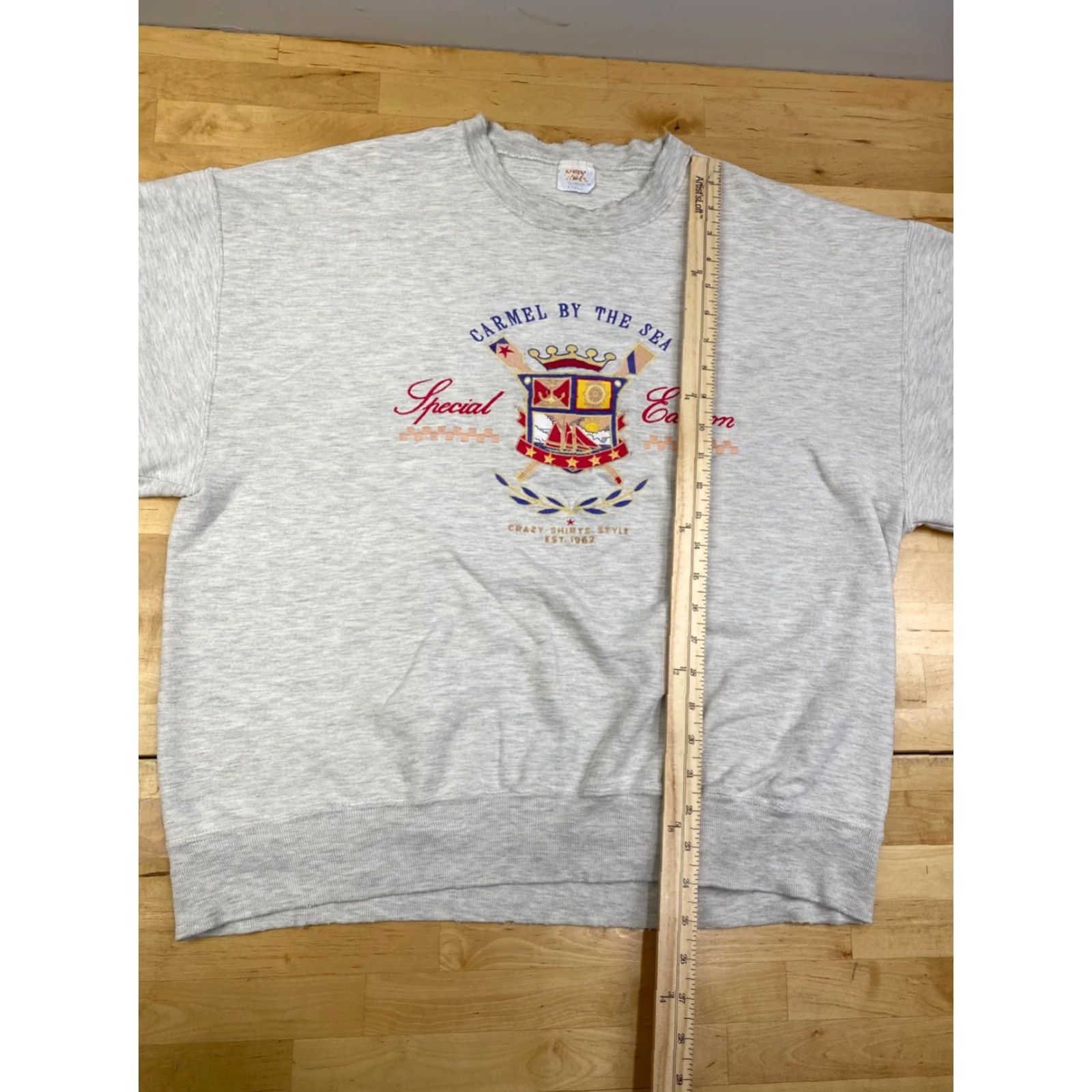 Vintage VINTAGE Crazy Shirts Carmel by the Sea Crew Neck Pullover Mens L Gray Distress 10376 Size US L / EU 52-54 / 3 - 5 Thumbnail