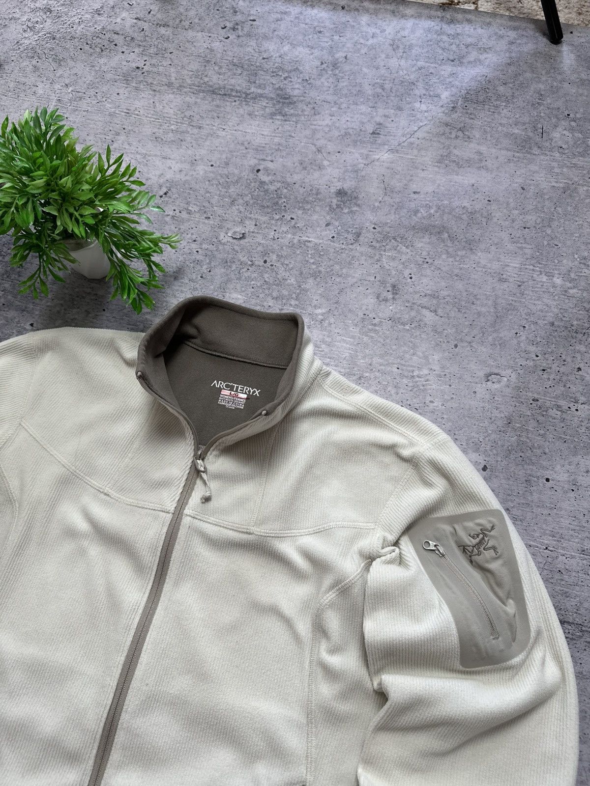 Arc'teryx VTG Arc’teryx Covert Woven Full Zip Women’s Fleece Outdoor Size L / US 10 / IT 46 - 4 Thumbnail
