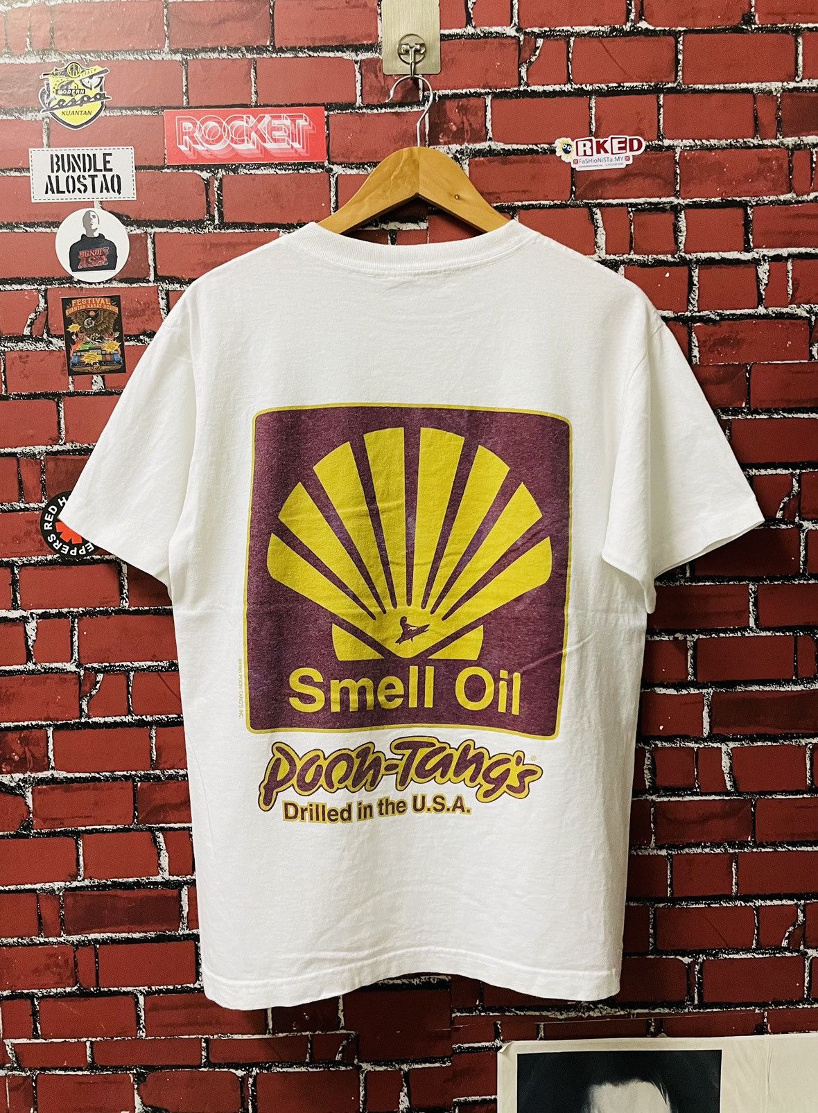 Vintage Poon Tangs Smell Oil 90s Graphic Tshirt