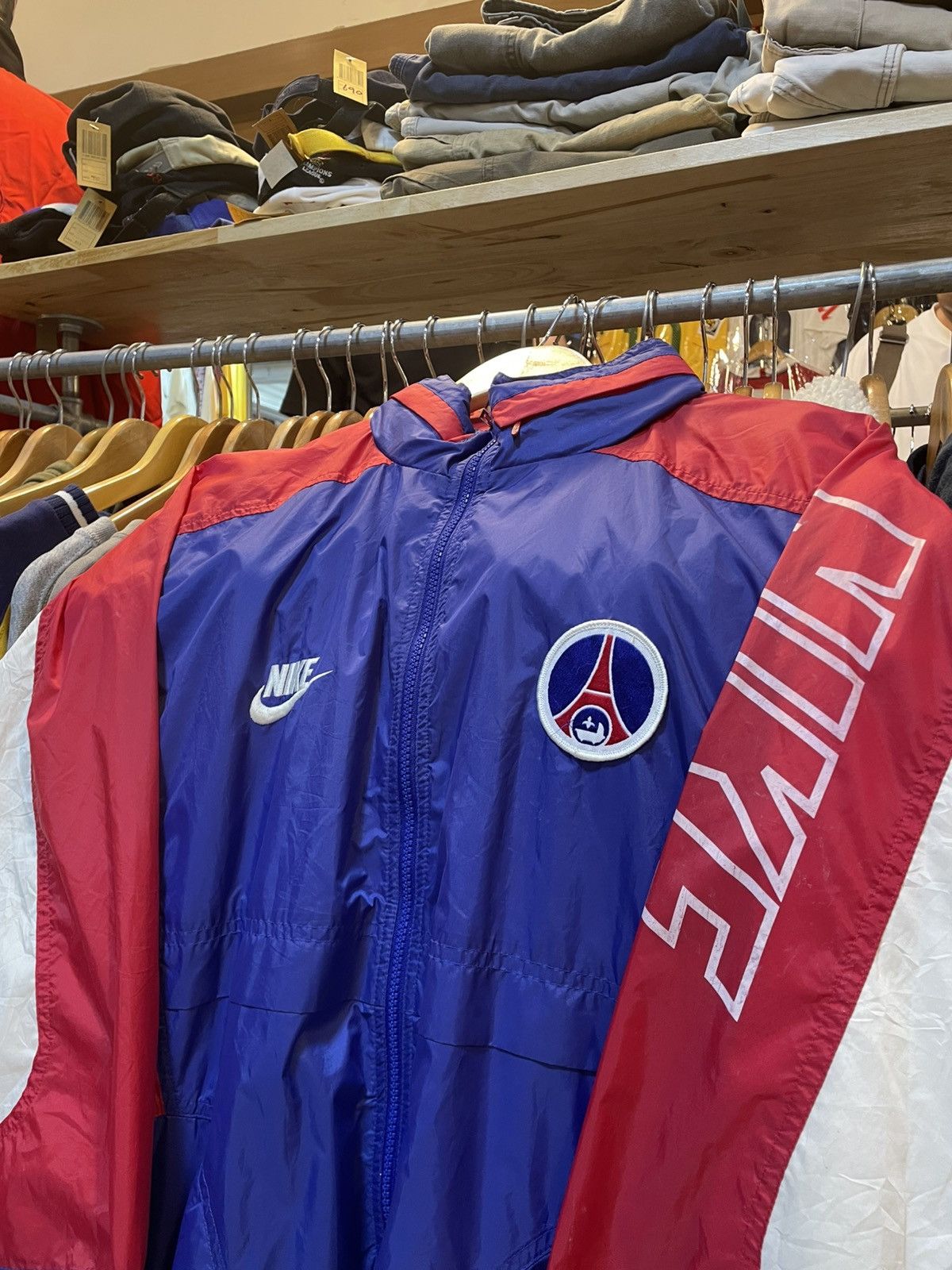 Nike Vintage Nike Paris Saint-Germain 90s Windbreaker Jacket Size US L / EU 52-54 / 3 - 2 Thumbnail