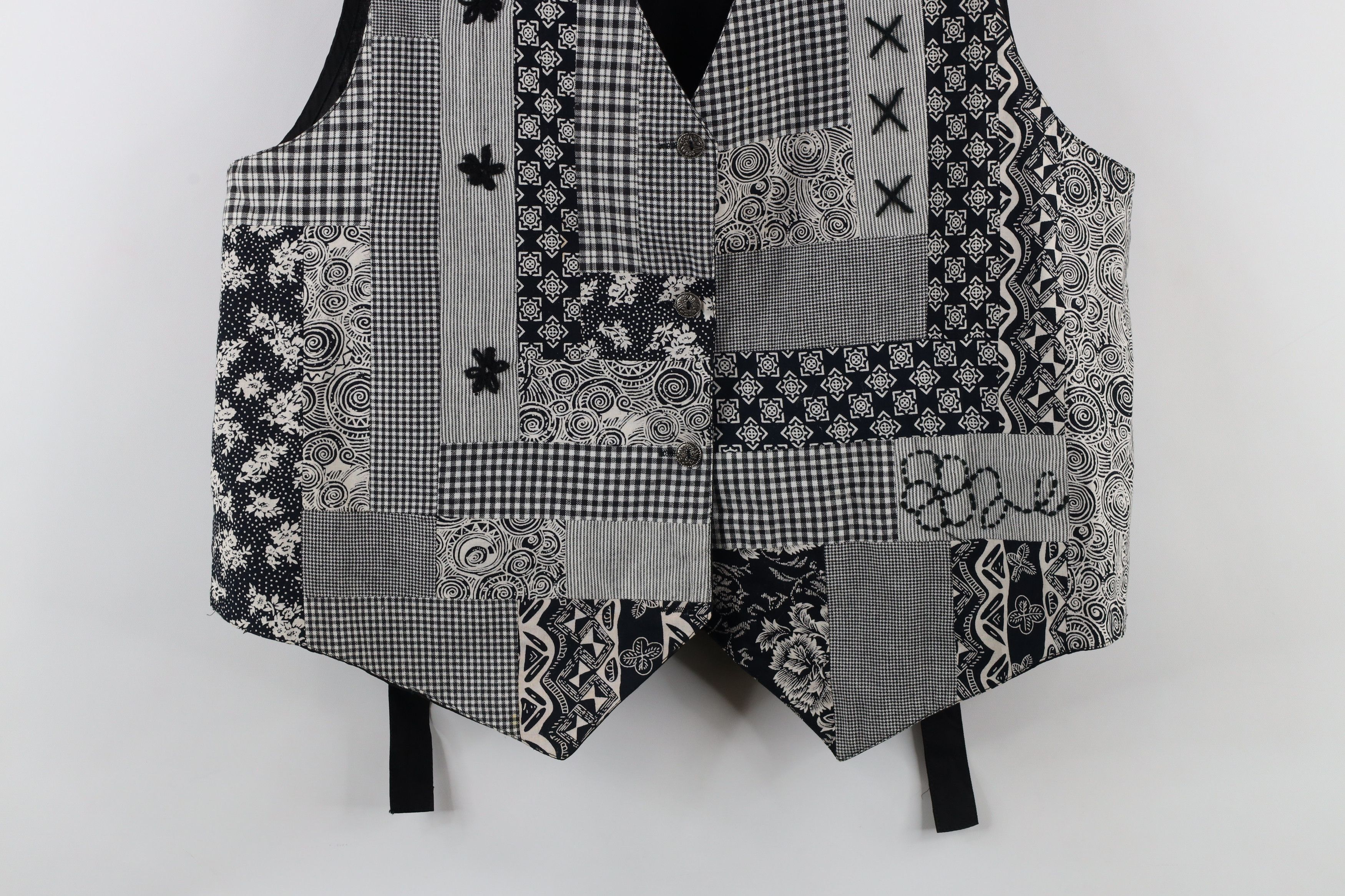 Vintage Vintage 90s Streetwear Flower Patchwork Vest Jacket Size L / US 10 / IT 46 - 3 Thumbnail