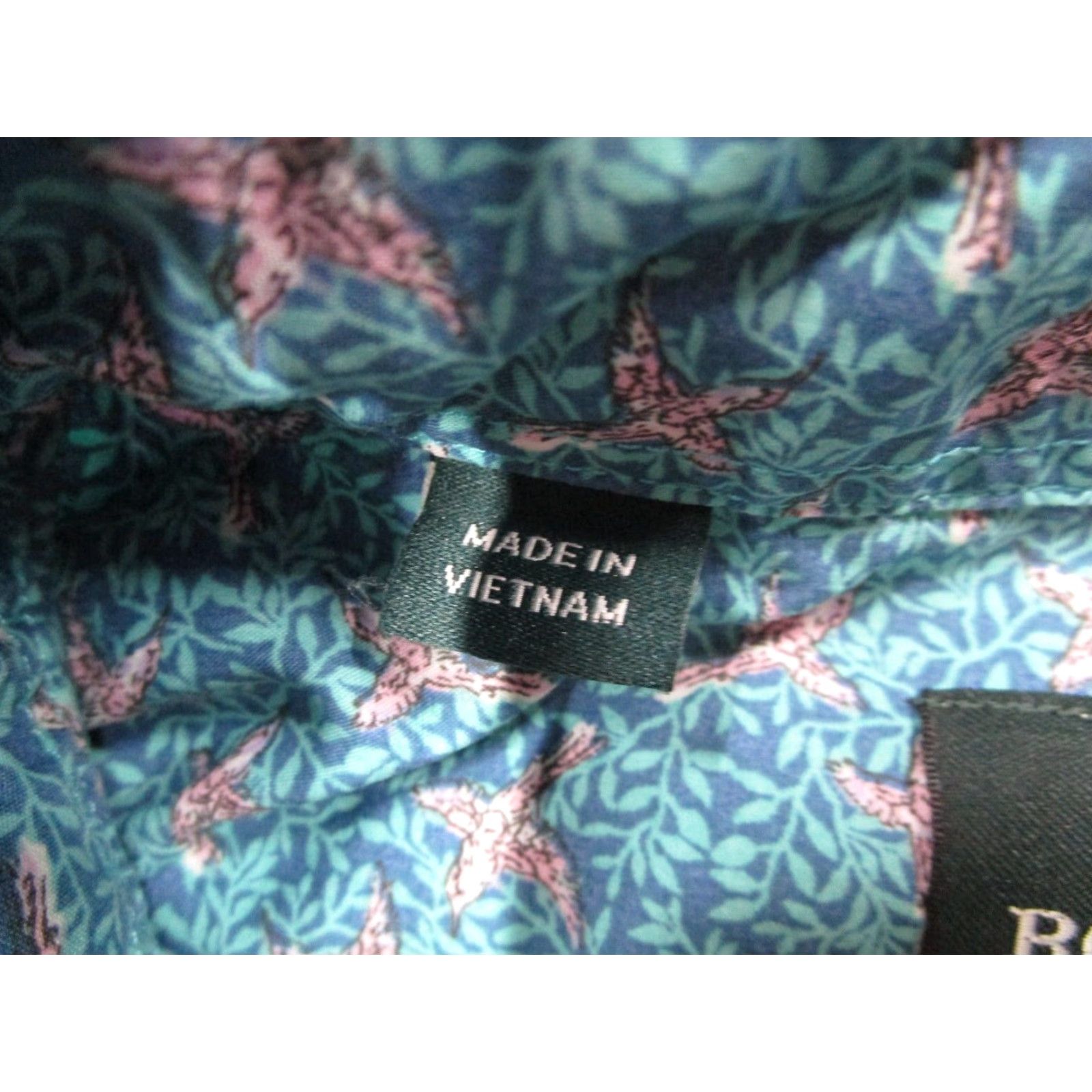 Rodd & Gunn VINTAGE? No, actually not vintage. Title: Rodd & Gunn Shirt Men XL Blue Floral Short Sleeve Button-Up AOP Birds Casual Workwear Size US XL / EU 56 / 4 - 4 Thumbnail