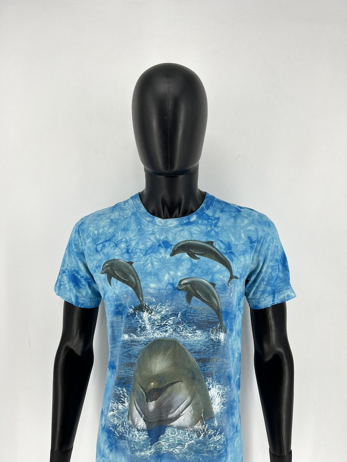 Vintage Vintage 90s Akuna Matata Dolphin taiday T Shirt Size L Size US M / EU 48-50 / 2 - 8 Thumbnail