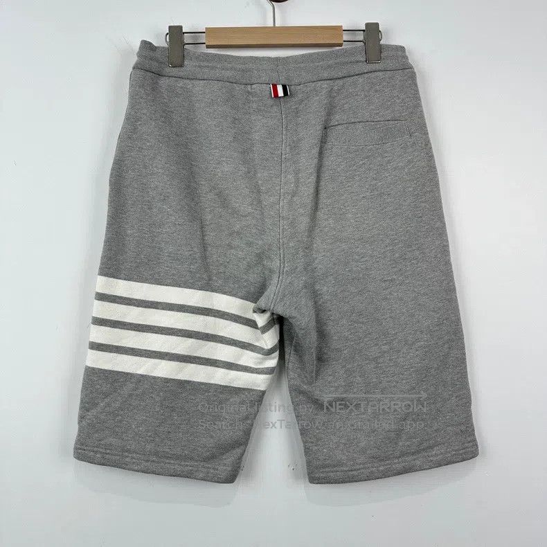 Thom Browne Thom Browne size 2 Classic striped shorts Size US 40 / EU 56 - 2 Thumbnail