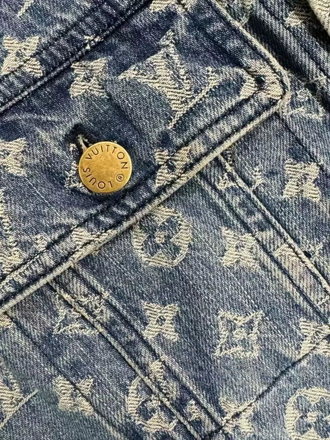 Louis Vuitton Louis Vuitton x Supreme Logo Denim Jacket. Size US S / EU 44-46 / 1 - 6 Thumbnail