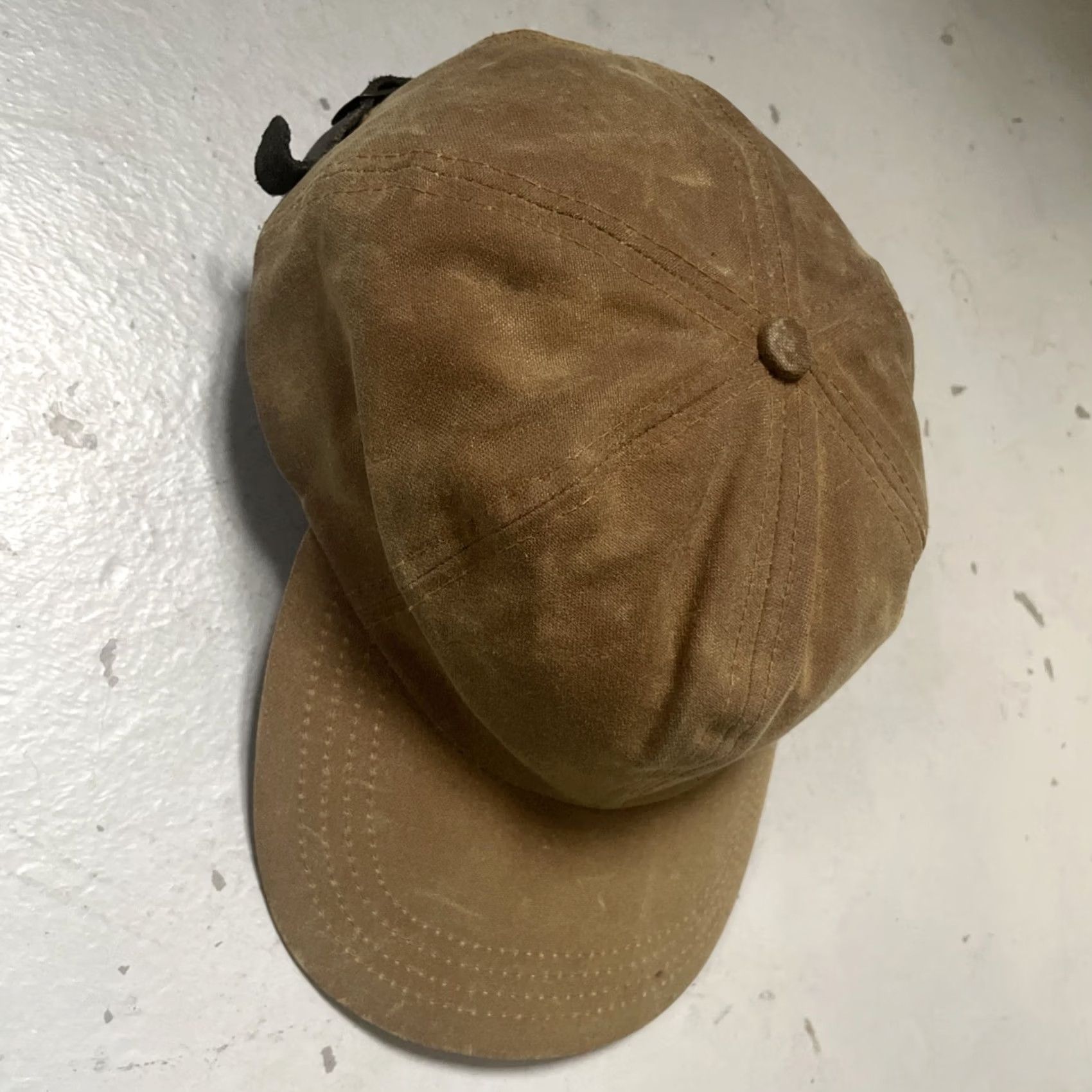 Filson VINTAGE Filson Waxed Canvas Low Profile Logger Cap Leather Strap Made USA L Baseball Cap Adjustable Tan Cotton Canvas Unisex Adults Mens Womens Size ONE SIZE - 3 Thumbnail
