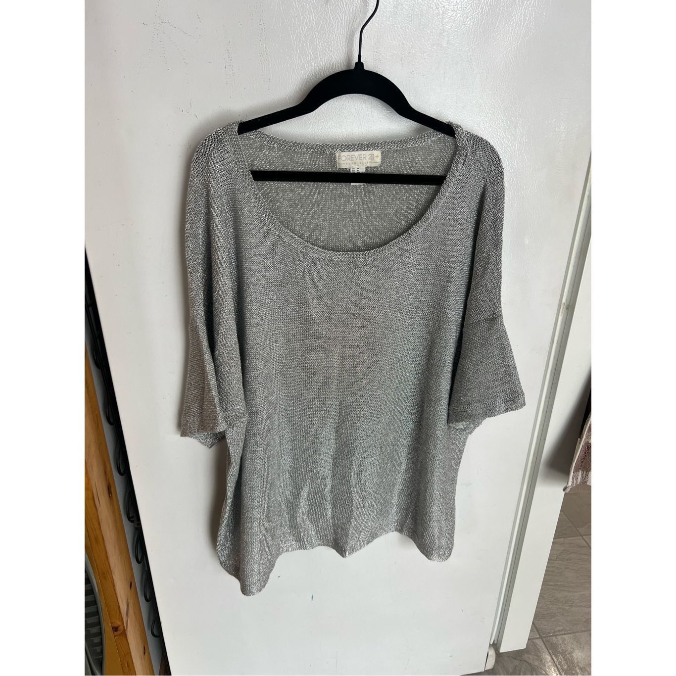 Forever 21 Forever 21+ Plus Sizes Grey Top Woman’s Size 3X Size 3XL / US 20-22 - 1 Thumbnail