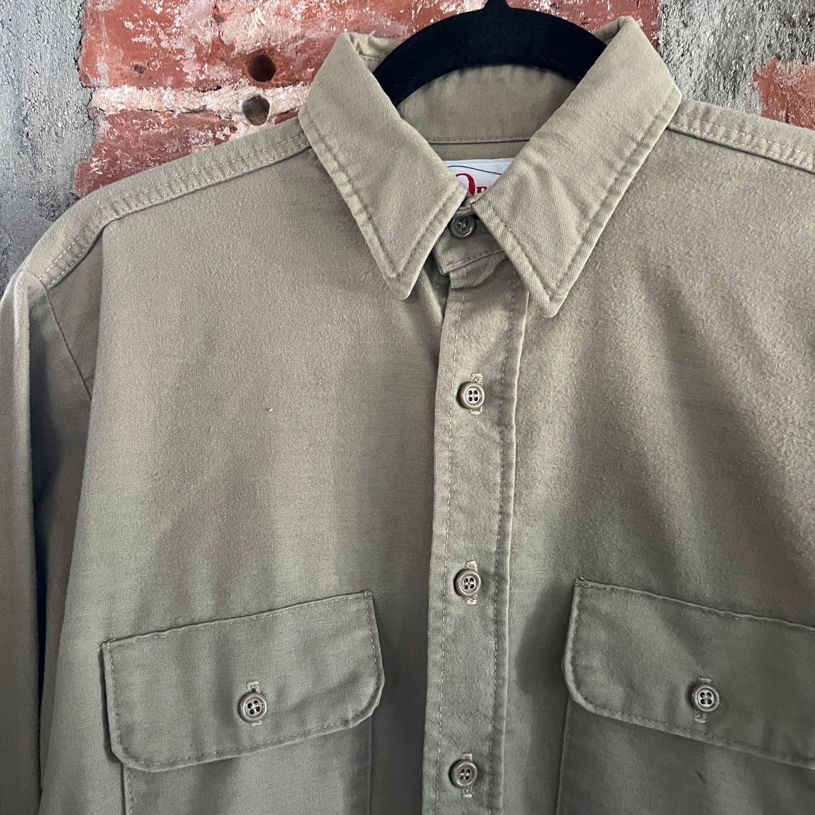 Orvis VTG Orvis MADE IN USA Men's LS Shirt M 21.5x28 Size US M / EU 48-50 / 2 - 1 Thumbnail