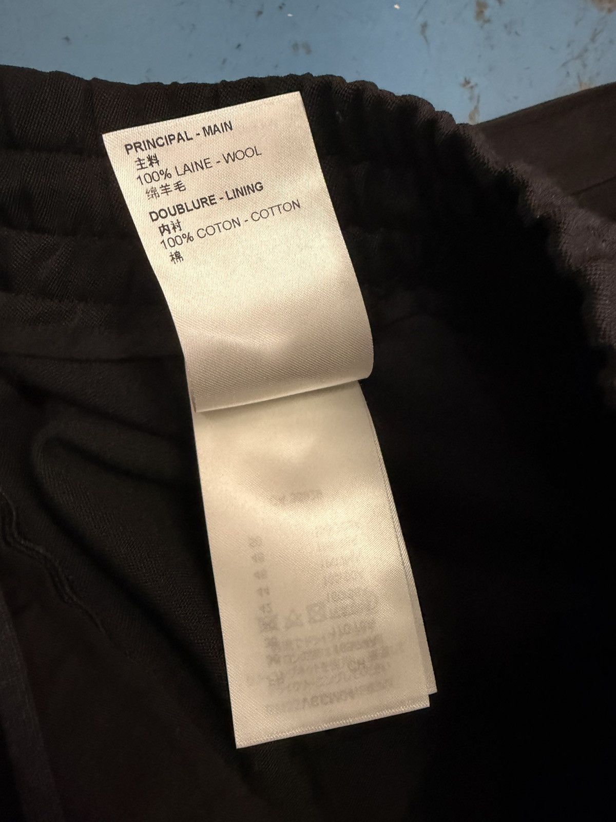 Louis Vuitton LOUIS VUITTON BLACK BOXING SHORTS Size US 36 / EU 52 - 7 Thumbnail