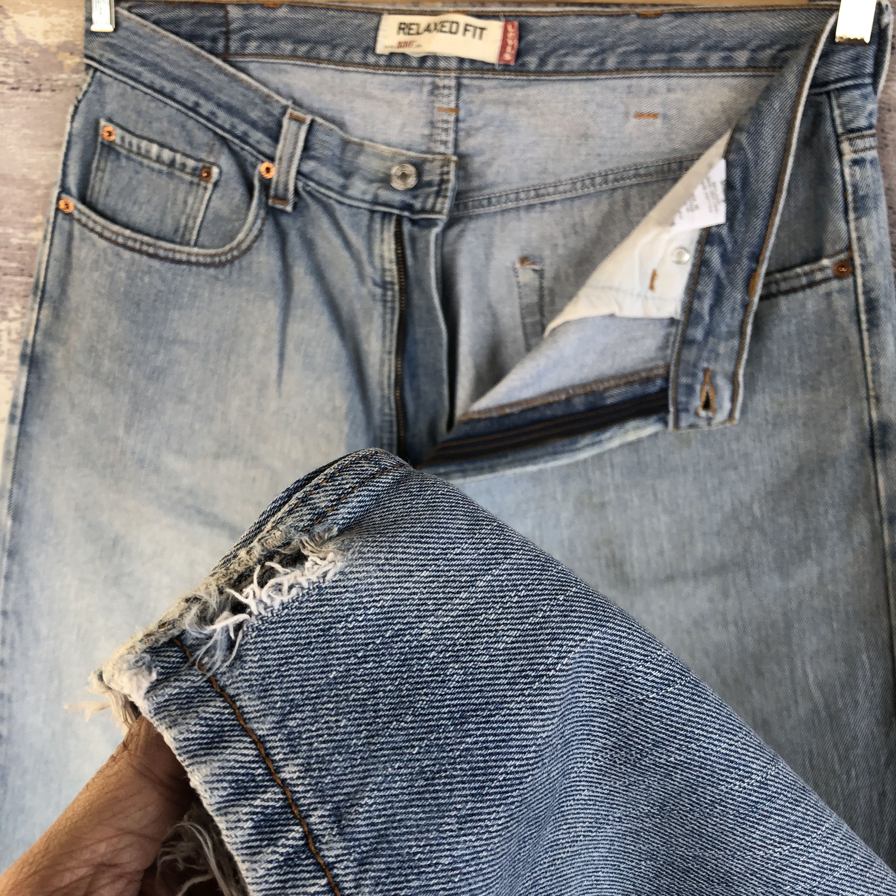 Levi's Vintage Levi's 550 Sun Faded Jeans Levis Light Wash Denim Size US 36 / EU 52 - 8 Thumbnail