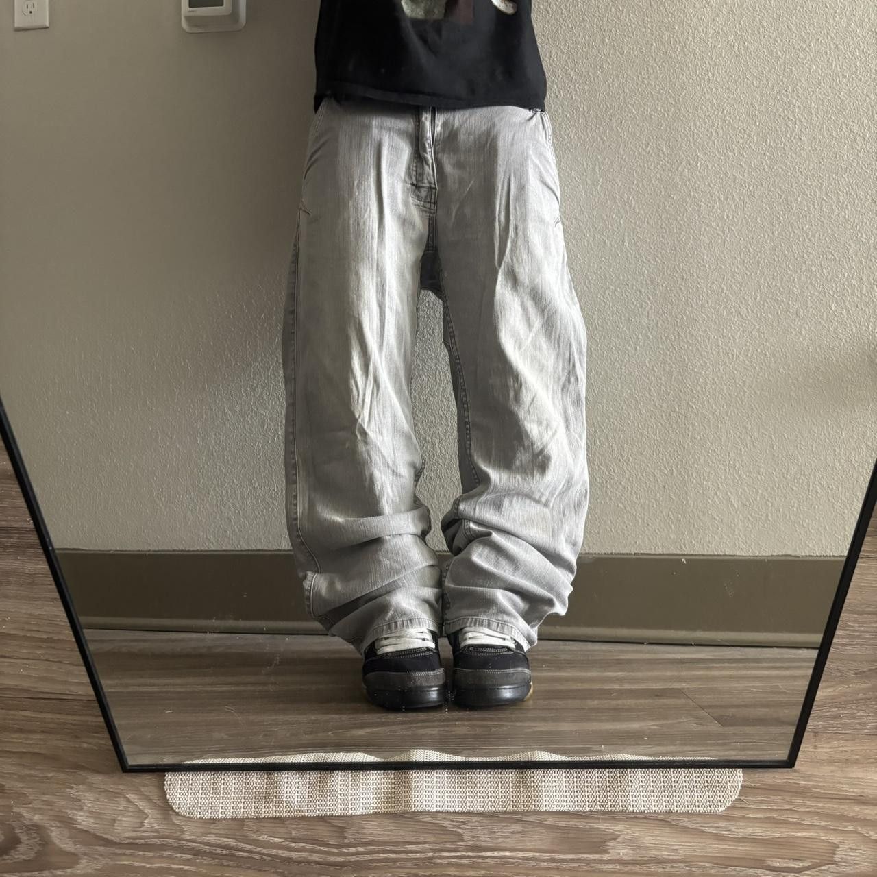 Vintage Crazy Vintage Y2K/2000 Grunge Light Grey Wash Denim Jeans! 33x32 Size US 33 - 1 Thumbnail