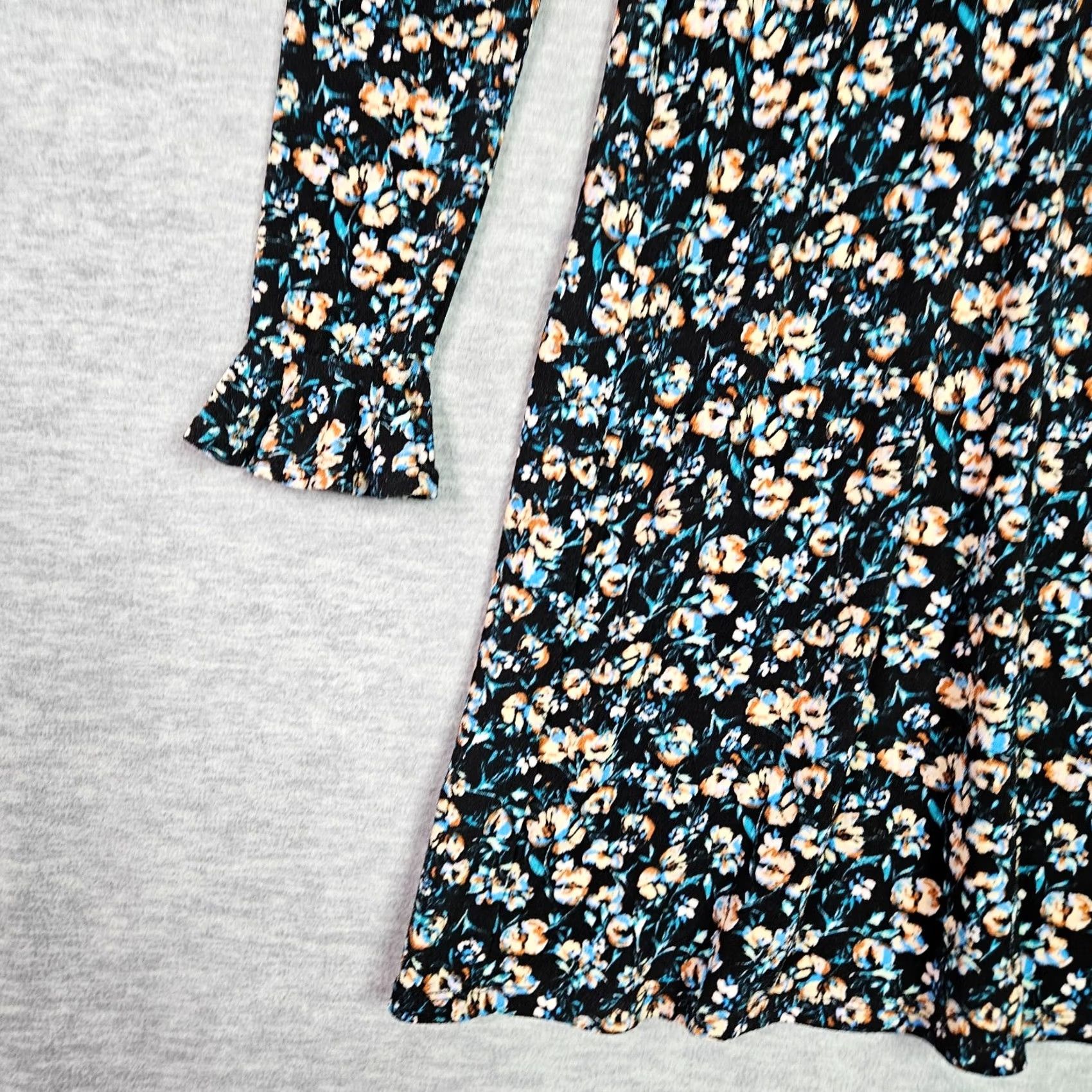 Free People Free People Dress Womens XS Black Floral Long Sleeve Boho Mini Size XS / US 0-2 / IT 36-38 - 4 Thumbnail