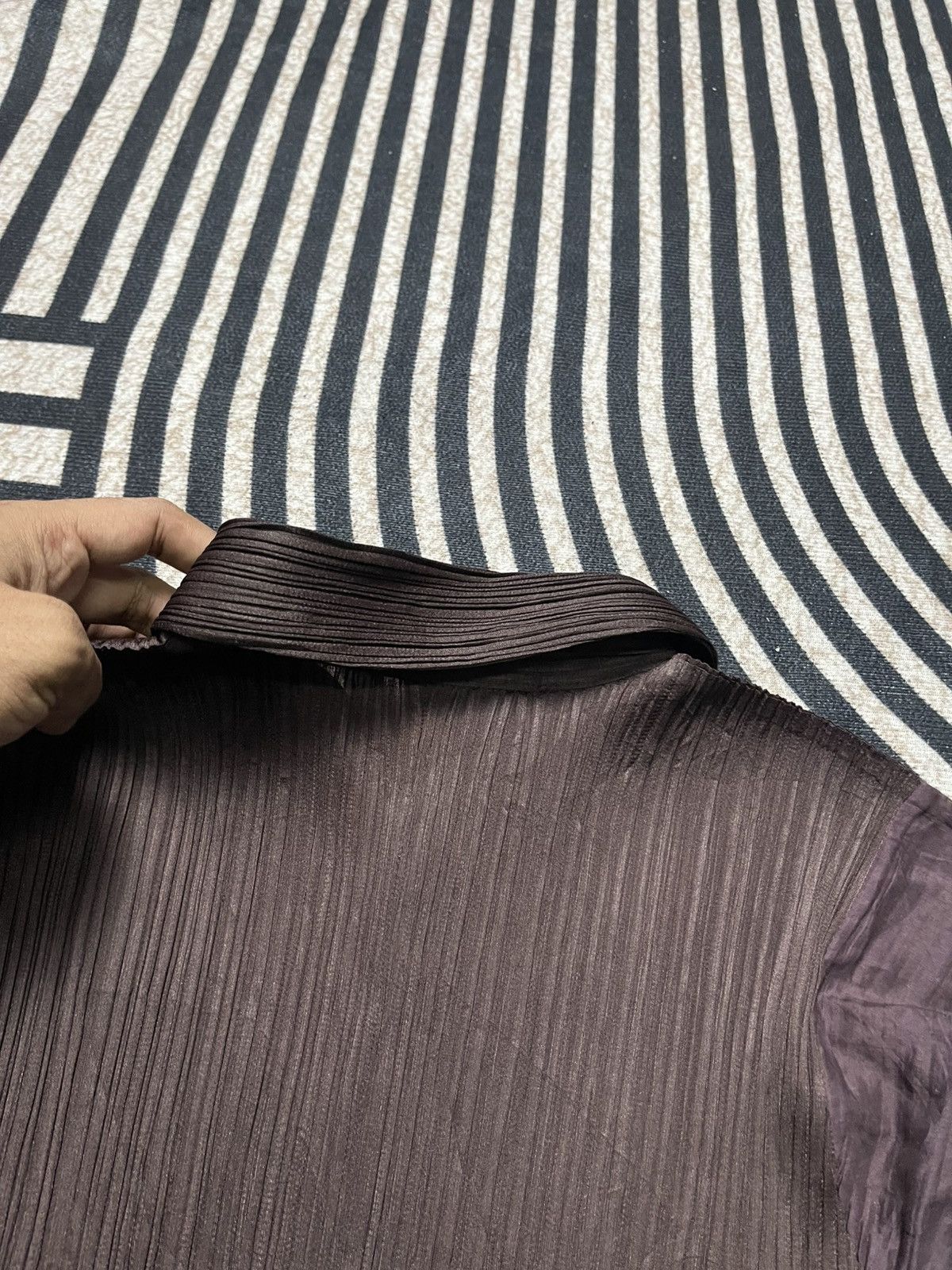 Pleats Please Issey Miyake 1990s PLEATS PLEASE ISSEY MIYAKE PLEATED BUTTON UP SHIRT Size M / US 6-8 / IT 42-44 - 17 Thumbnail