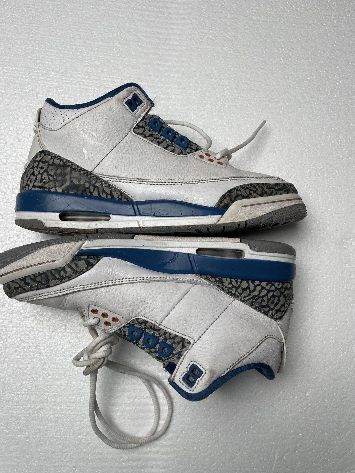 Jordan Brand Nike Air Jordan 3 Retro Washington Wizards Shoes 6.5 Youth Size US 6.5 / EU 39-40 - 3 Thumbnail