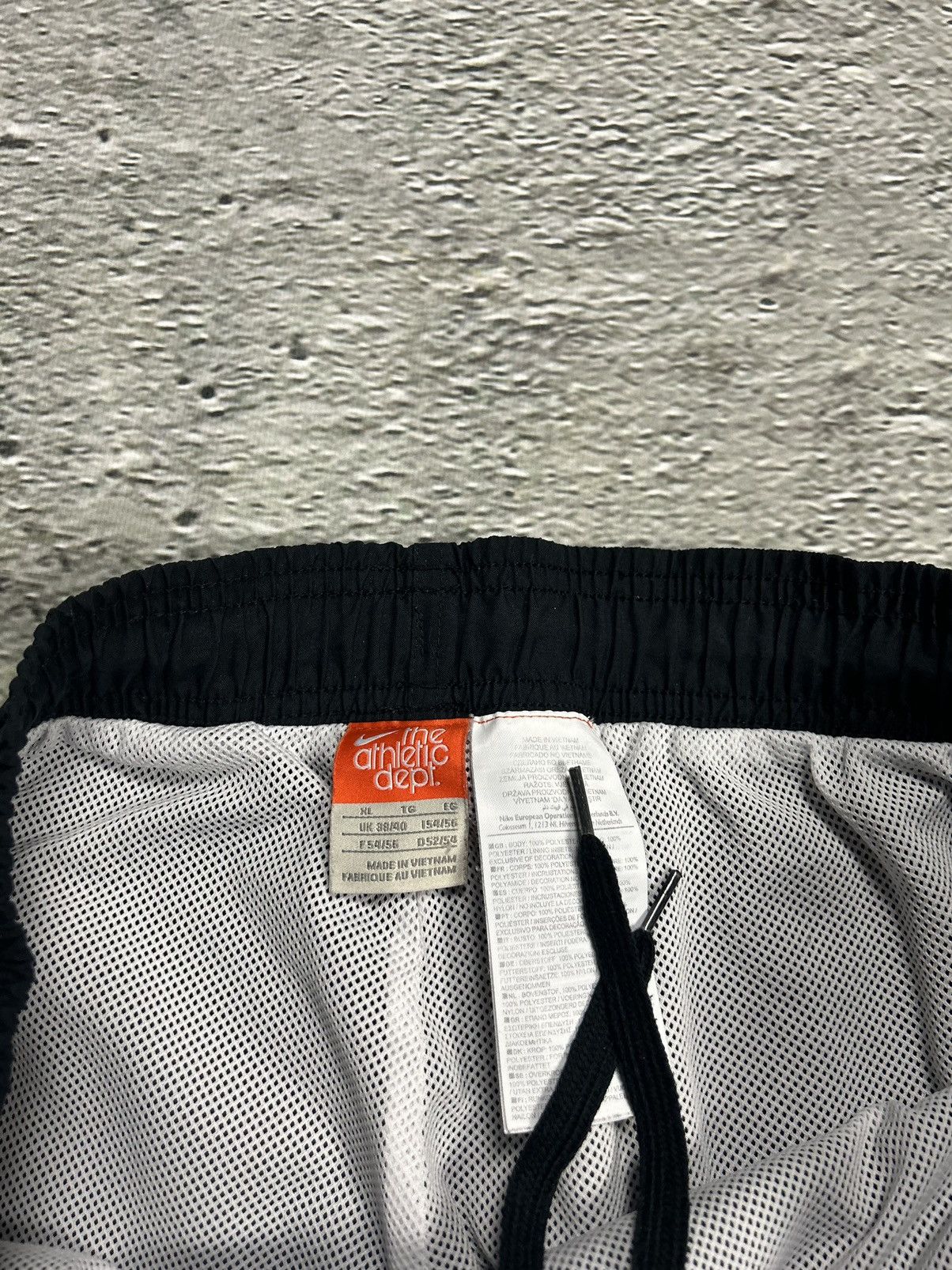 Nike Nike track suit vintage grey black nylon pants jacket Y2K Size US XL / EU 56 / 4 - 11 Thumbnail