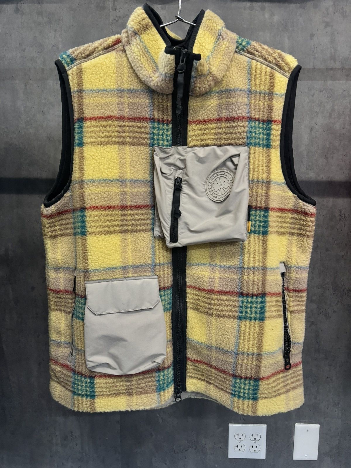 Canada Goose × NBA × Union LA CANADA GOOSE X NBA X UNION FLEECE VEST SIZE M Size US M / EU 48-50 / 2 - 1 Thumbnail