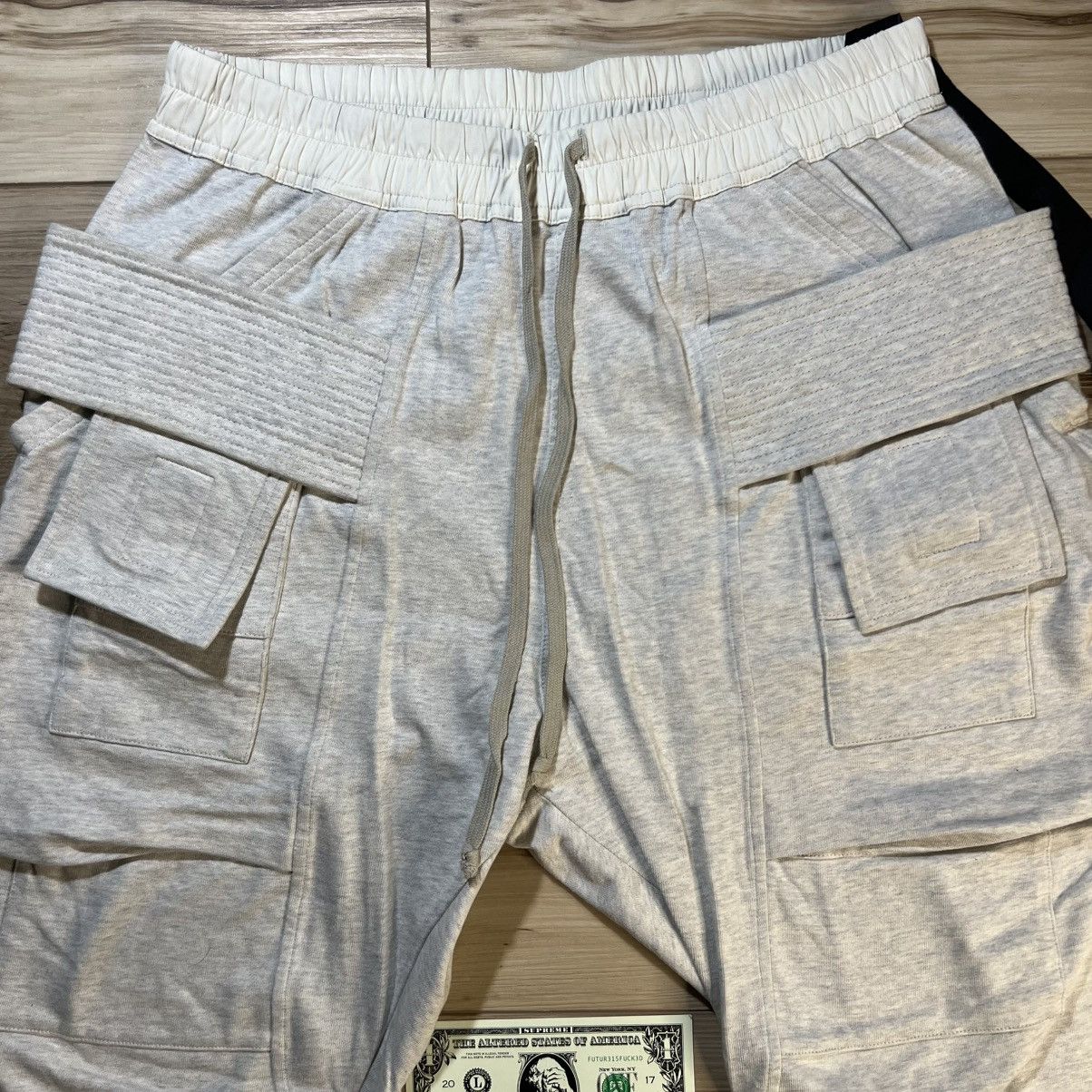 Rick Owens Drkshdw Rick Owens DRKSHDW SS23 Cropped Creatch Cargo Milk Melange Size US 34 / EU 50 - 2 Thumbnail