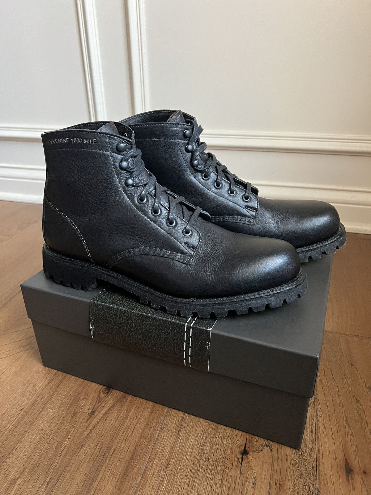 Wolverine 1000 Mile Boot Axel with Black Lug Sole 9.5 display picture 3