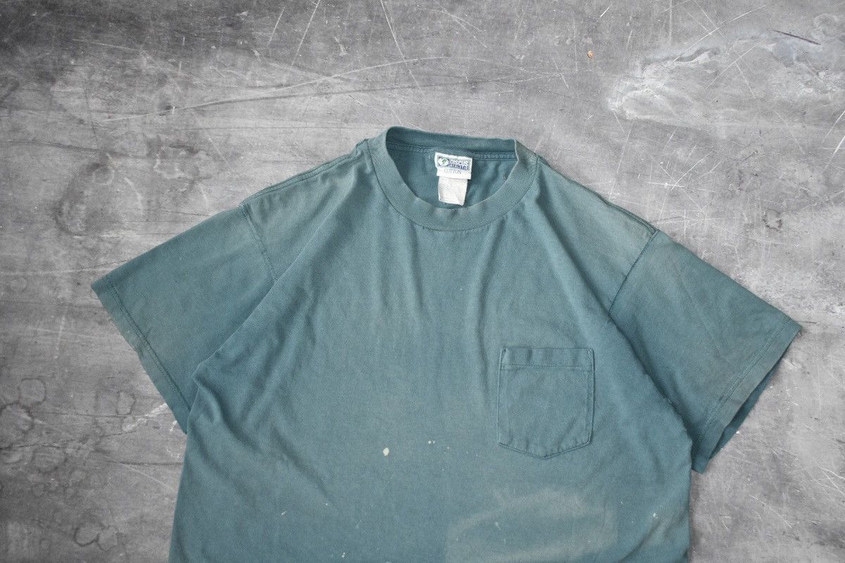 Vintage Distressed Vintage 90s Discus Athletic T-Shirt (XL) Size US XL / EU 56 / 4 - 5 Thumbnail